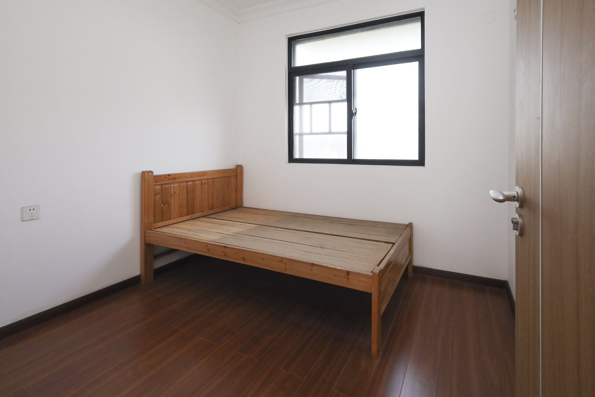 幸福考拉789  3室2厅2卫   93.00万卧室