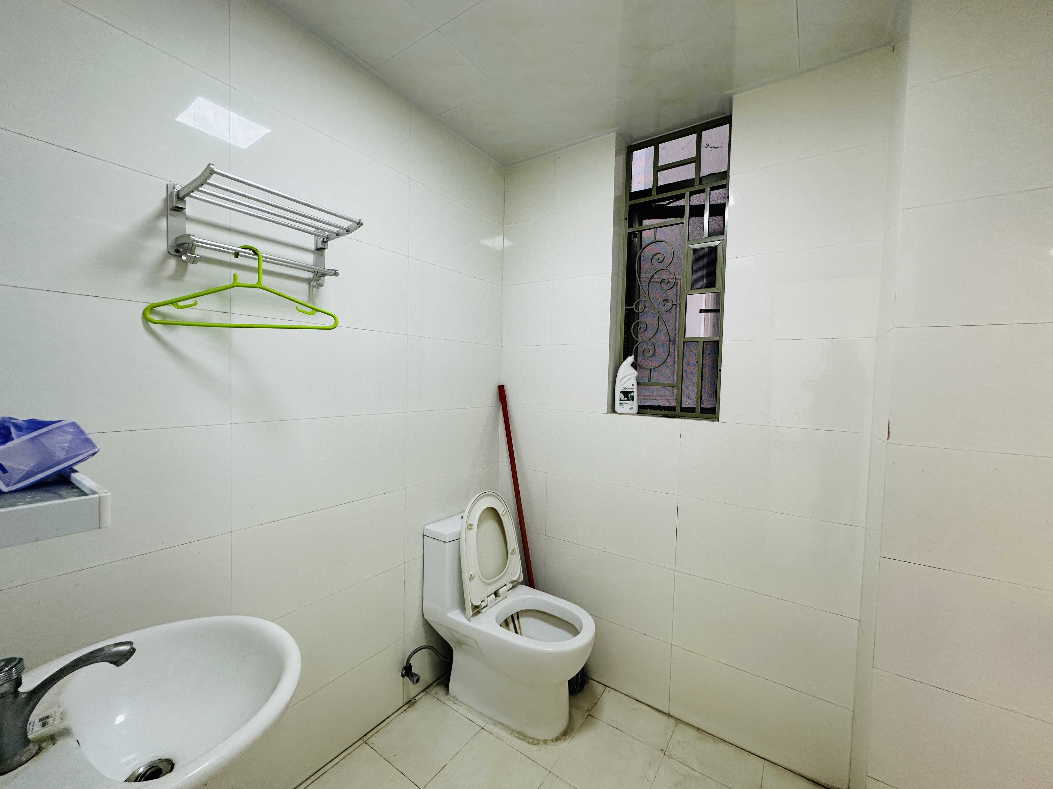 晋联大厦 2室2厅1卫 95.0万 晋联大厦 2室2厅1卫 95.0万卫生间