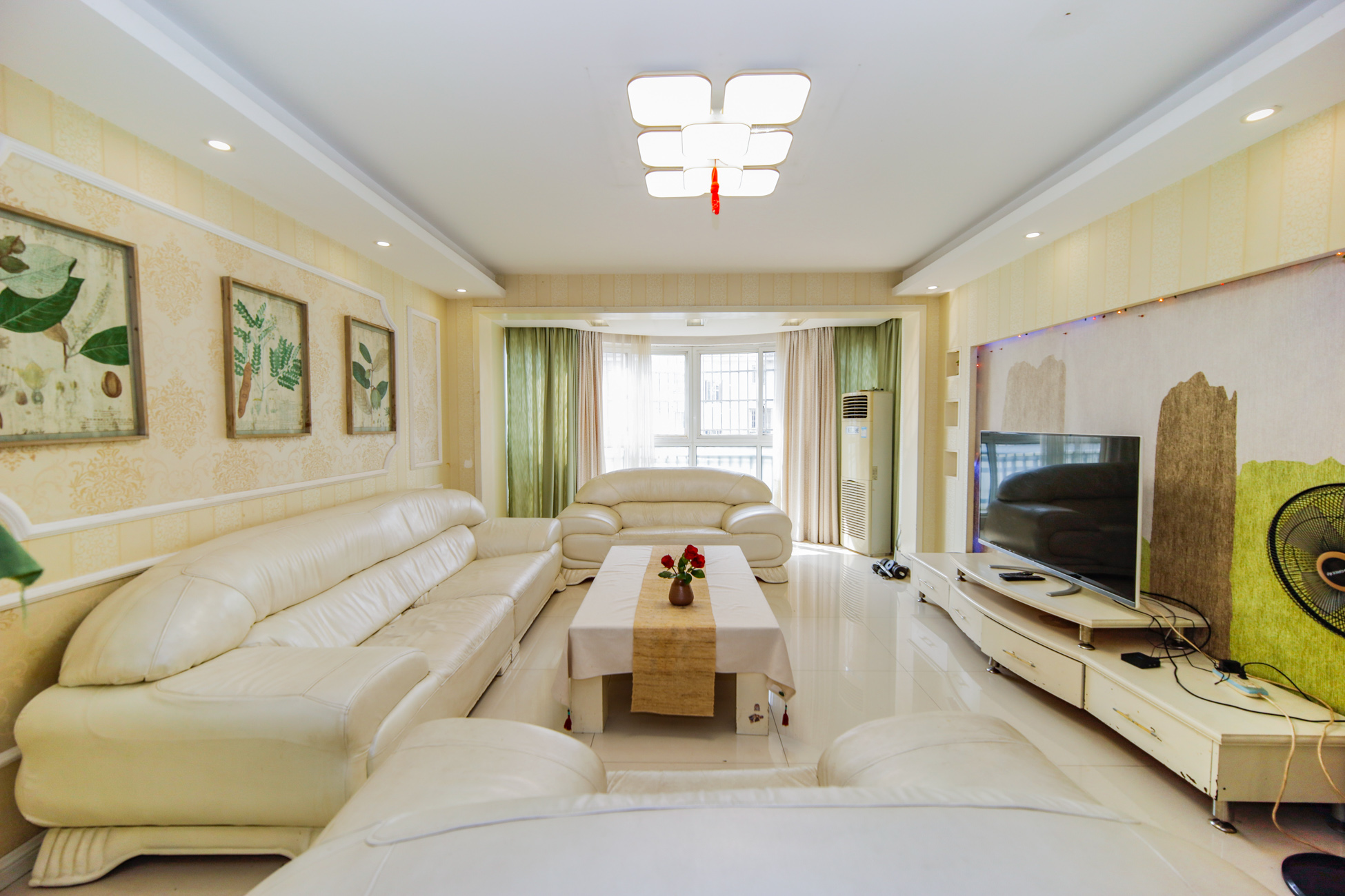 东方名都百草园  3室2厅1卫    92.0万 东方名都百草园  3室2厅1卫    92.0万客厅