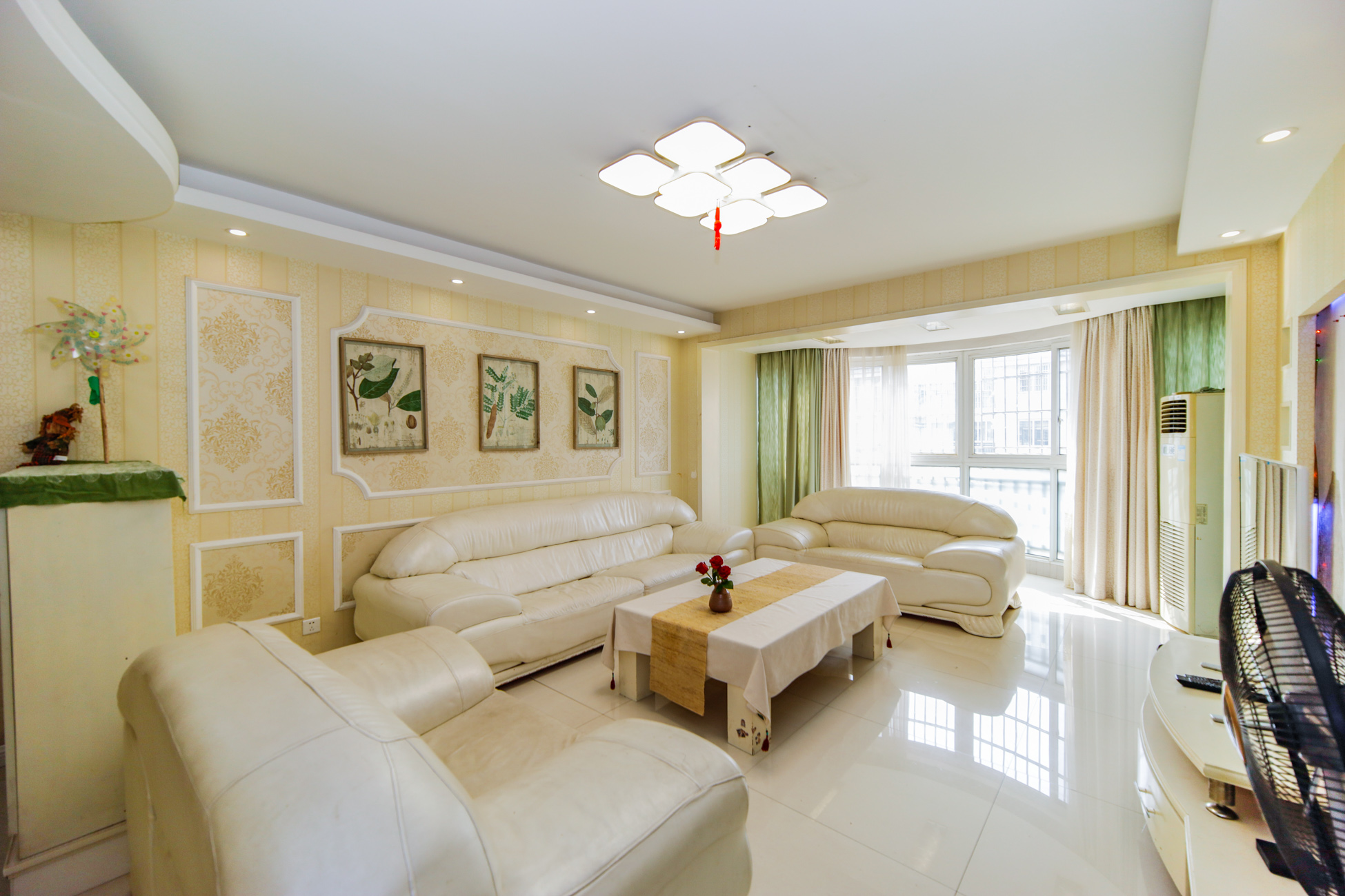 东方名都百草园  3室2厅1卫    92.0万 东方名都百草园  3室2厅1卫    92.0万客厅