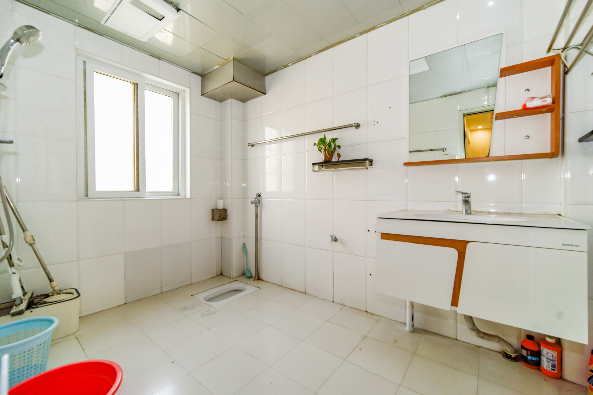 东方名都百草园  3室2厅1卫    92.0万 东方名都百草园  3室2厅1卫    92.0万卫生间