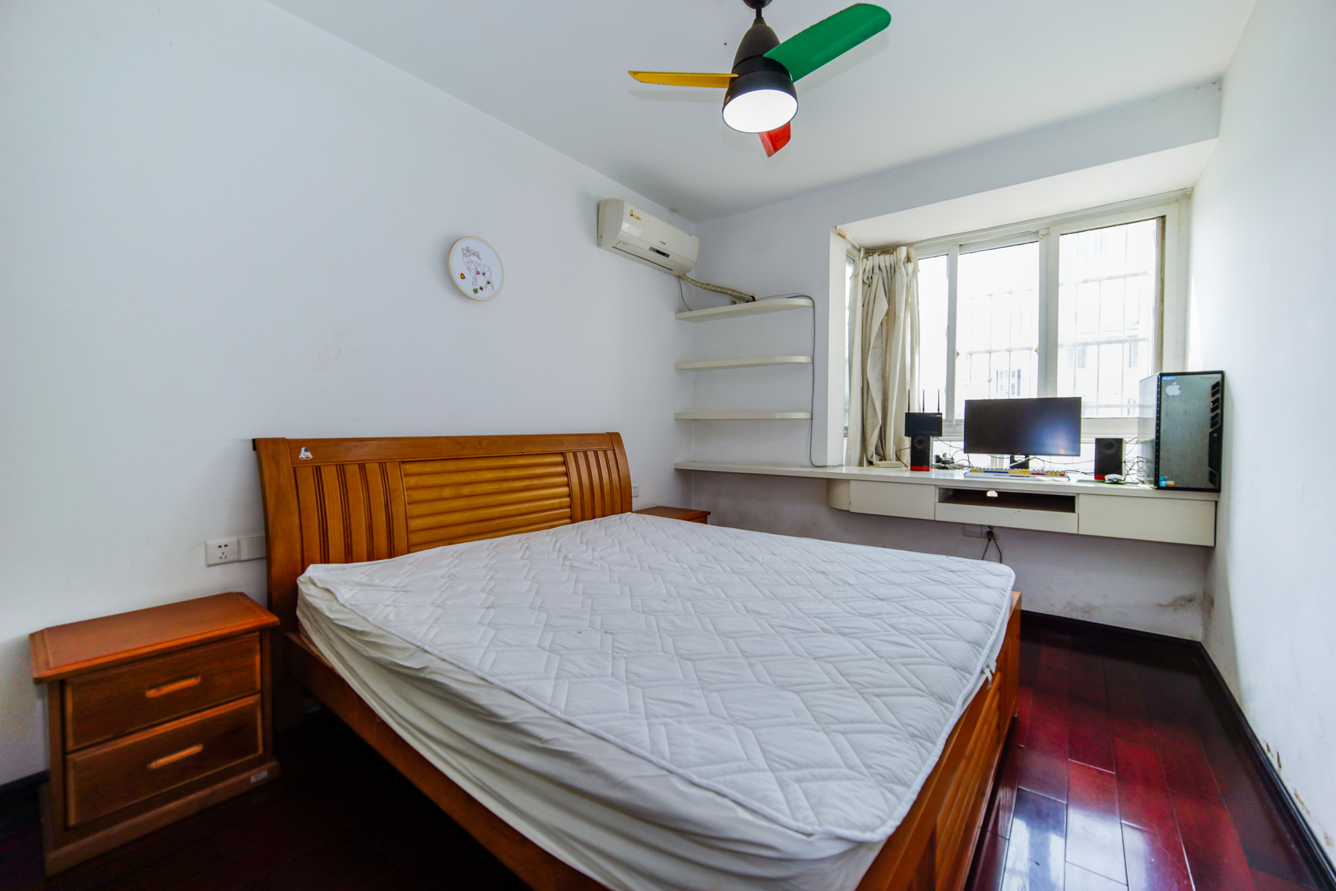 东方名都百草园  3室2厅1卫    92.0万 东方名都百草园  3室2厅1卫    92.0万卧室