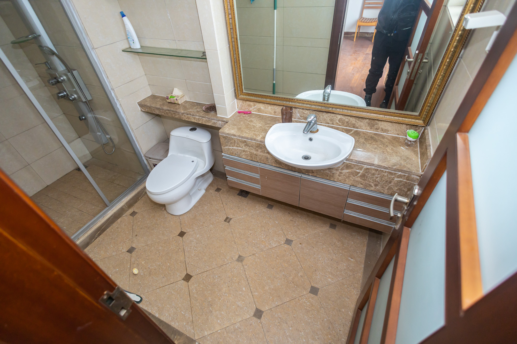 碧桂园威尼斯城  7室3厅7卫    968.98万 碧桂园威尼斯城  7室3厅7卫    968.98万卫生间