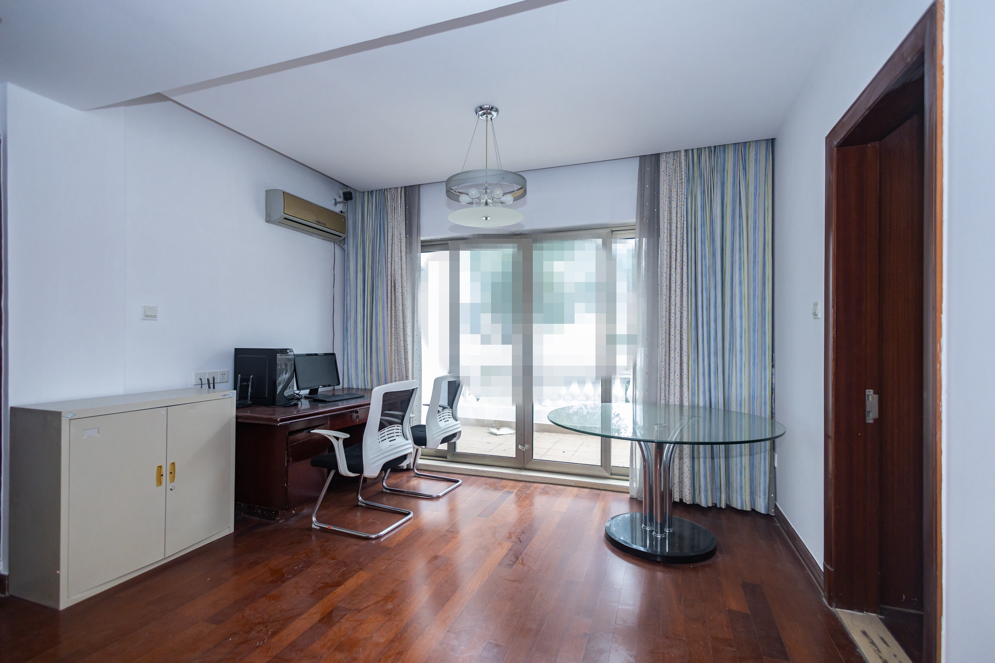 碧桂园威尼斯城  7室3厅7卫    968.98万 碧桂园威尼斯城  7室3厅7卫    968.98万卧室