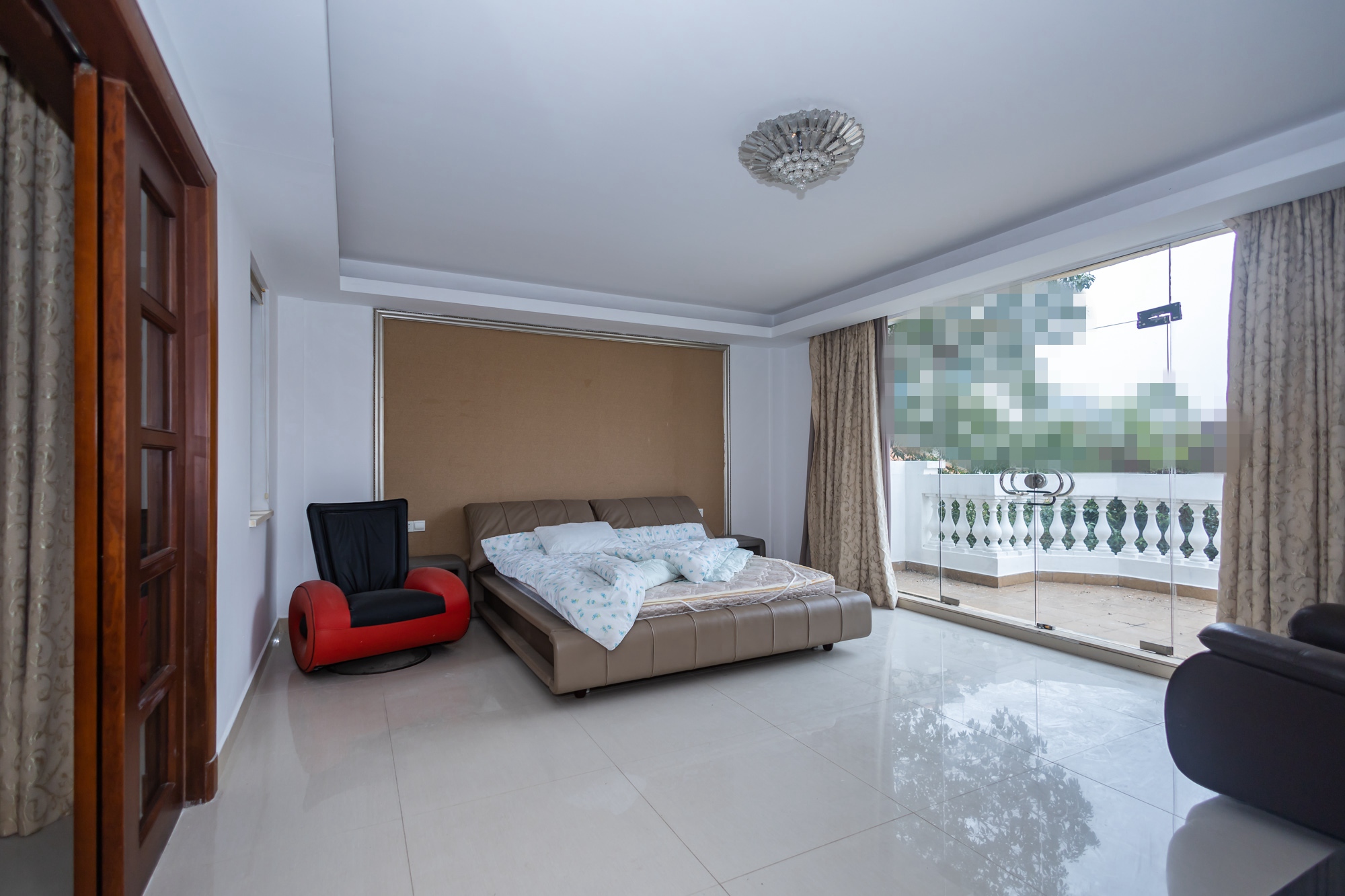 碧桂园威尼斯城  7室3厅7卫    968.98万 碧桂园威尼斯城  7室3厅7卫    968.98万卧室