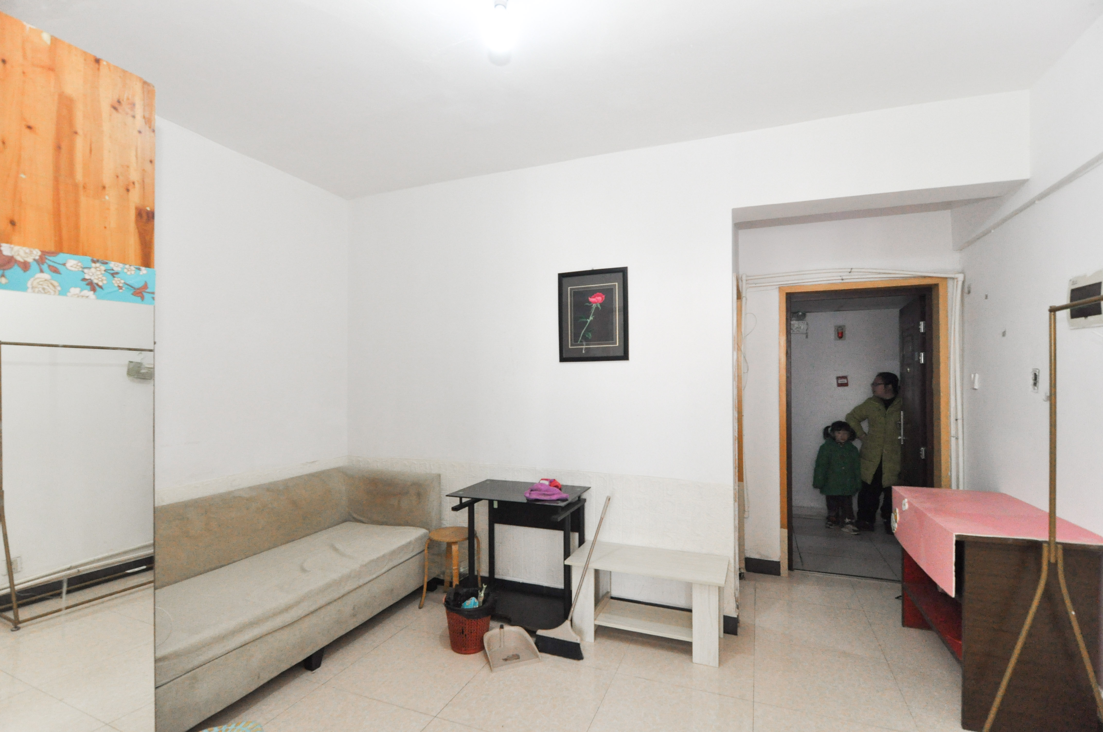 谋房博客(博客天街)  1室1厅1卫    37.0万 谋房博客(博客天街)  1室1厅1卫    37.0万客厅