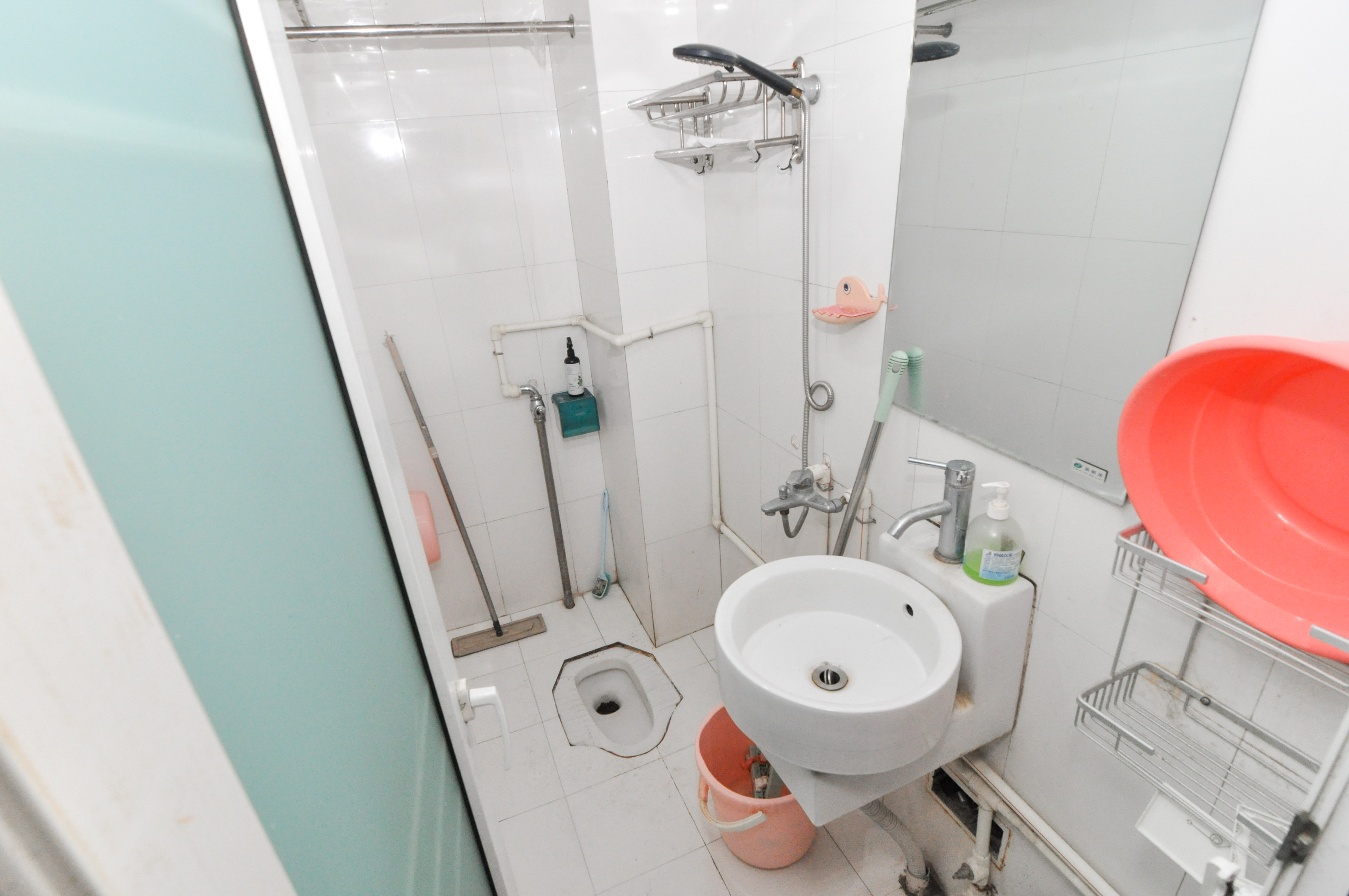 谋房博客(博客天街)  1室1厅1卫    37.0万 谋房博客(博客天街)  1室1厅1卫    37.0万卫生间