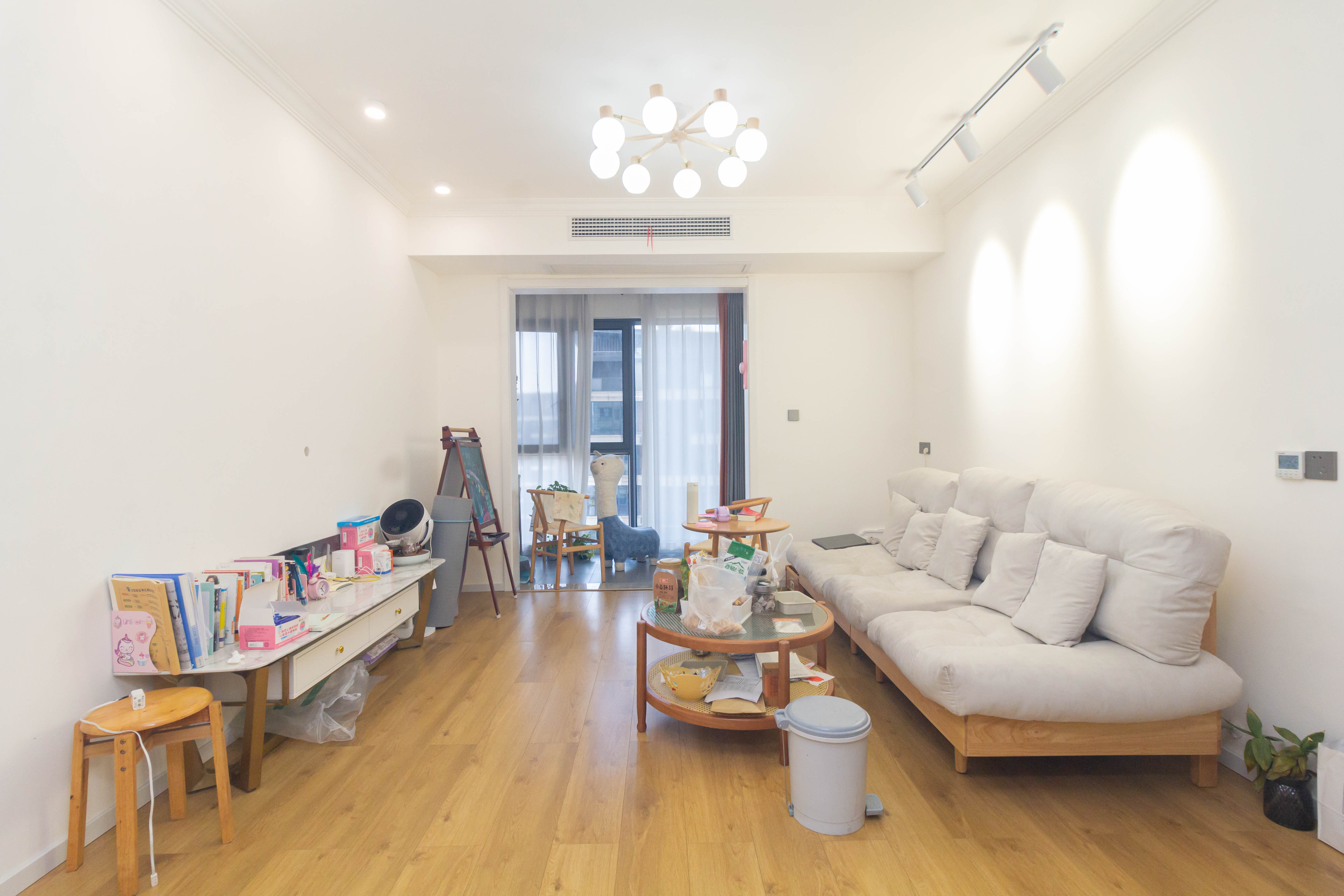 福天星中心(福天星雅苑) 4室2厅2卫 109.8万 福天星中心(福天星雅苑) 4室2厅2卫 109.8万客厅