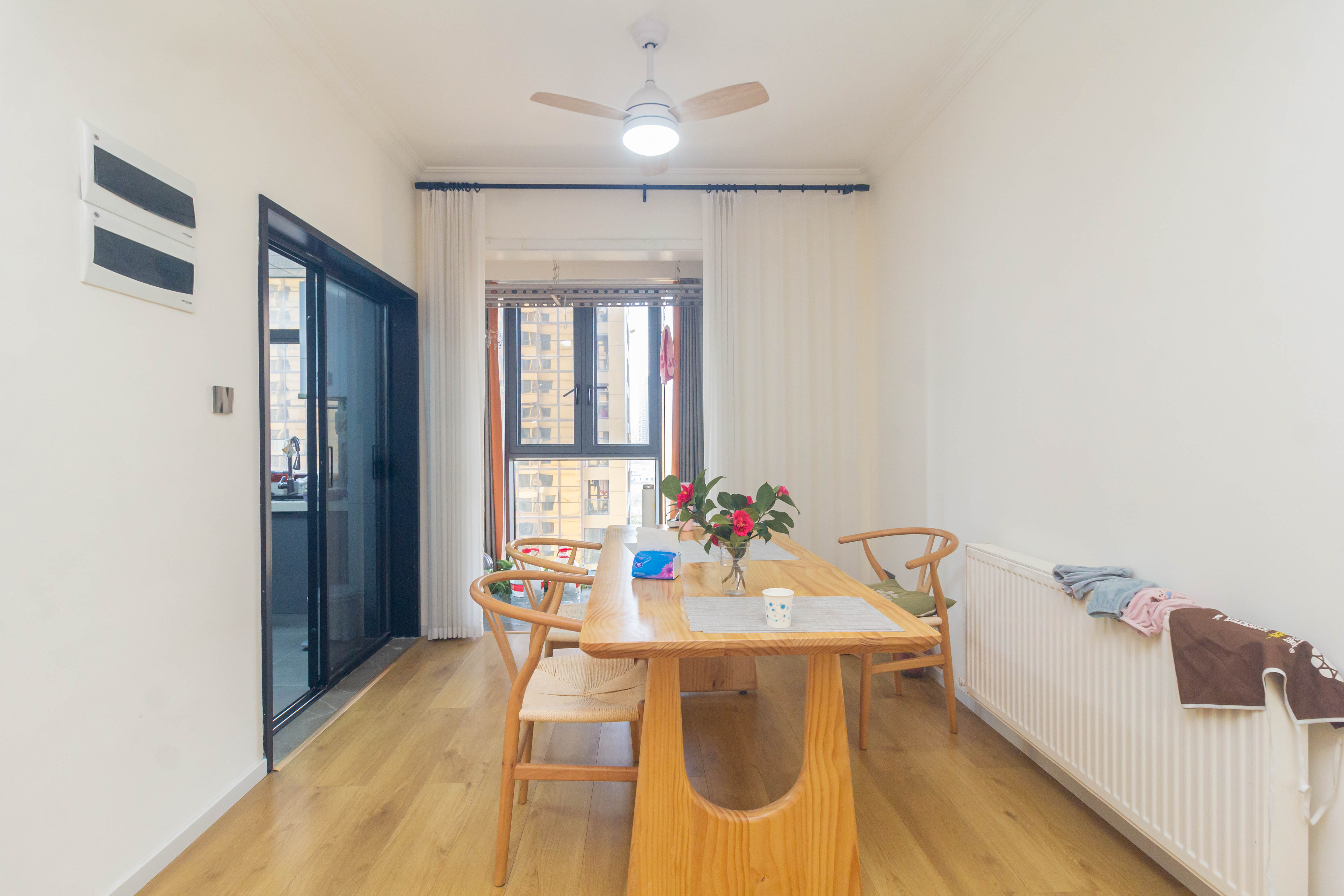 福天星中心（福天星雅苑）  4室2厅2卫    109.8万客厅