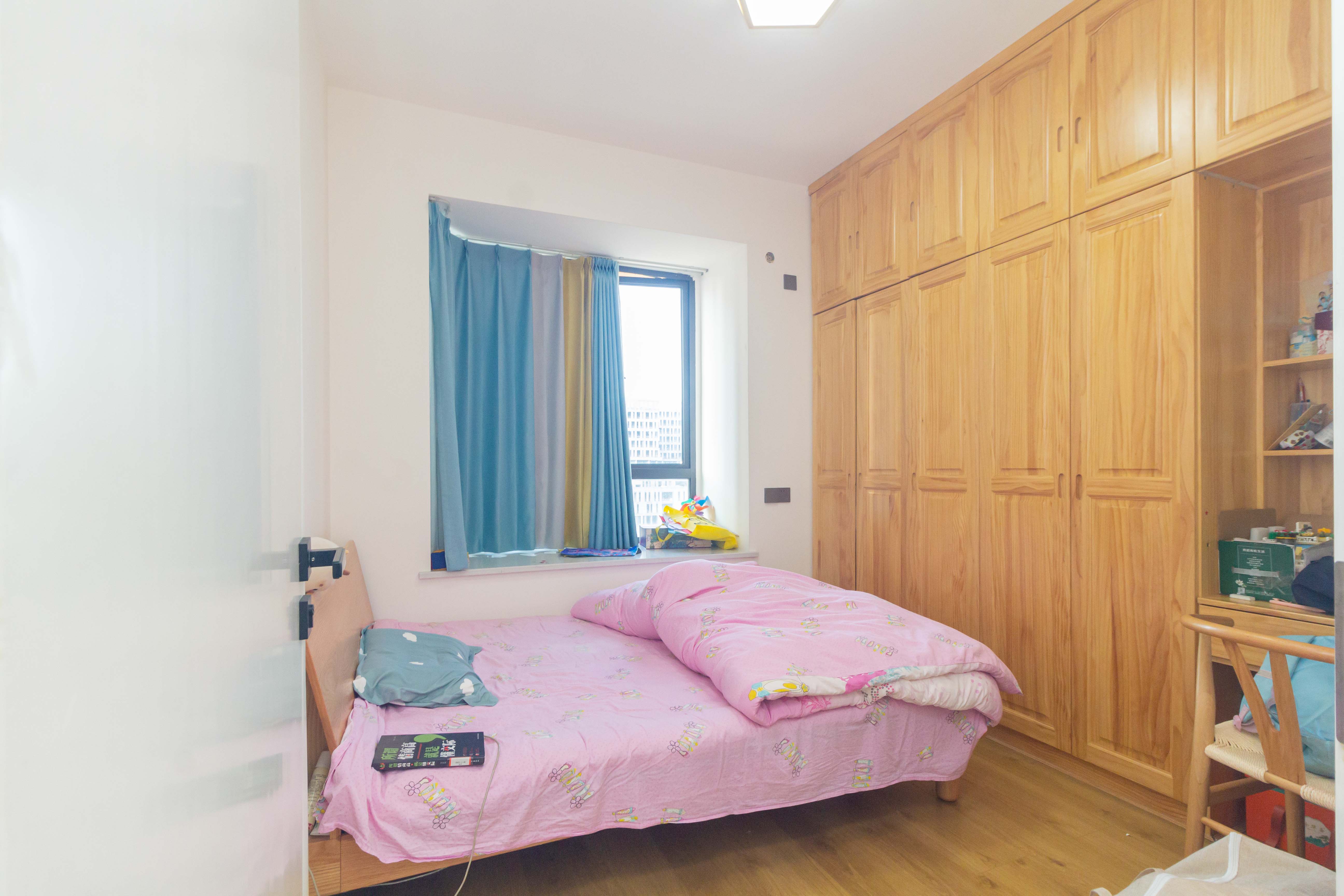 福天星中心（福天星雅苑）  4室2厅2卫    109.8万卧室