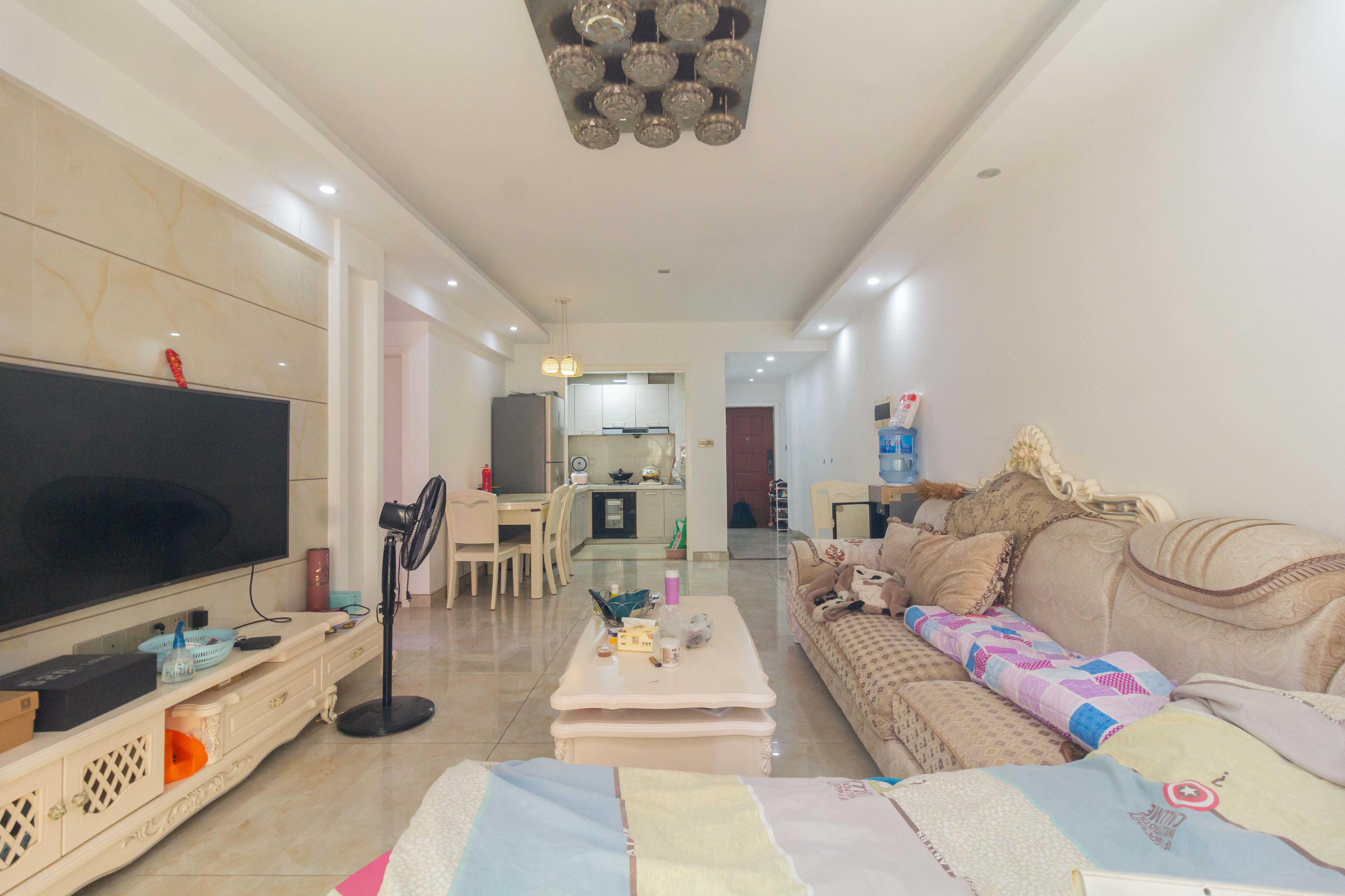 高林仕家 3室2厅1卫 66.8万 高林仕家 3室2厅1卫 66.8万客厅