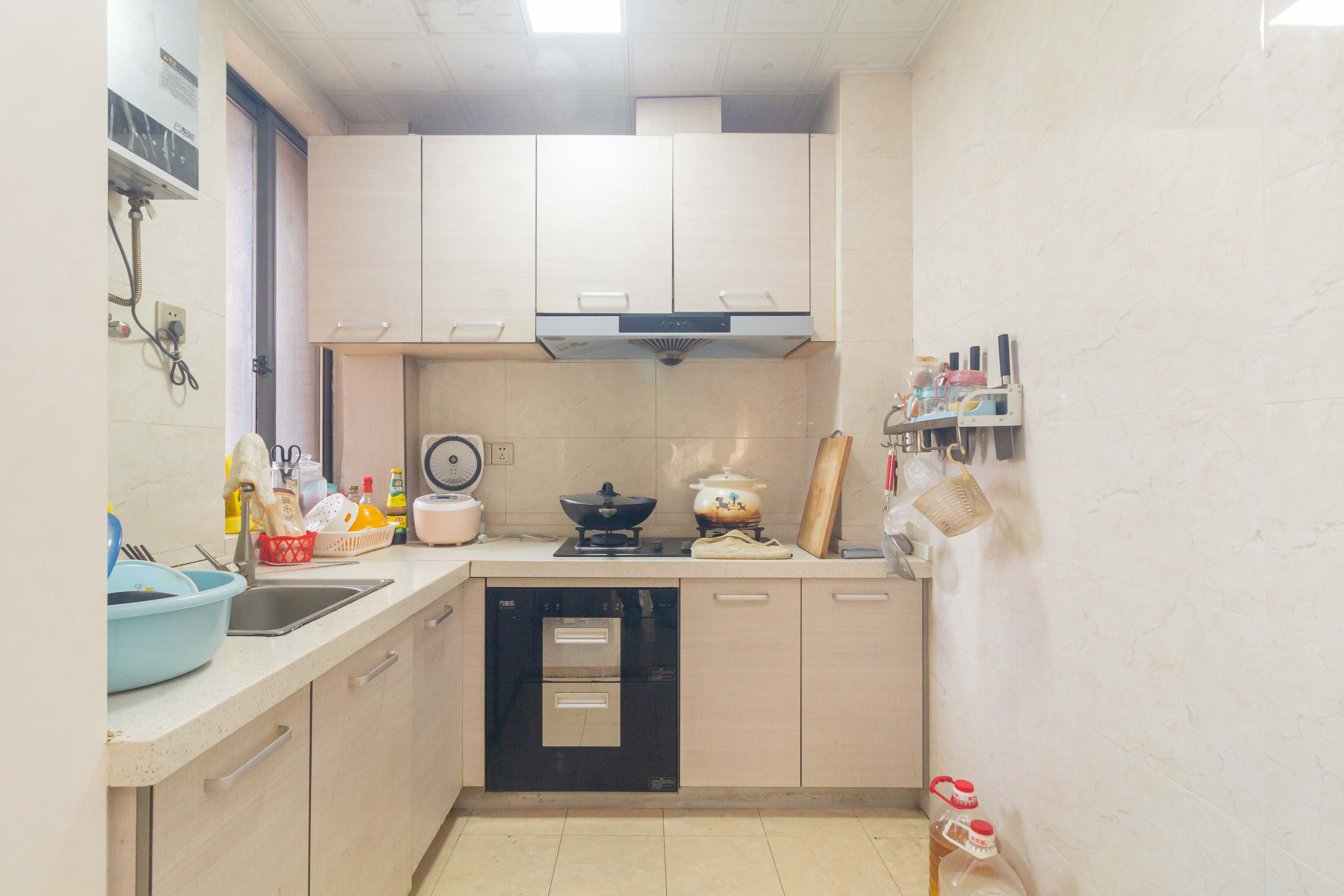 高林仕家 3室2厅1卫 66.8万 高林仕家 3室2厅1卫 66.8万厨房