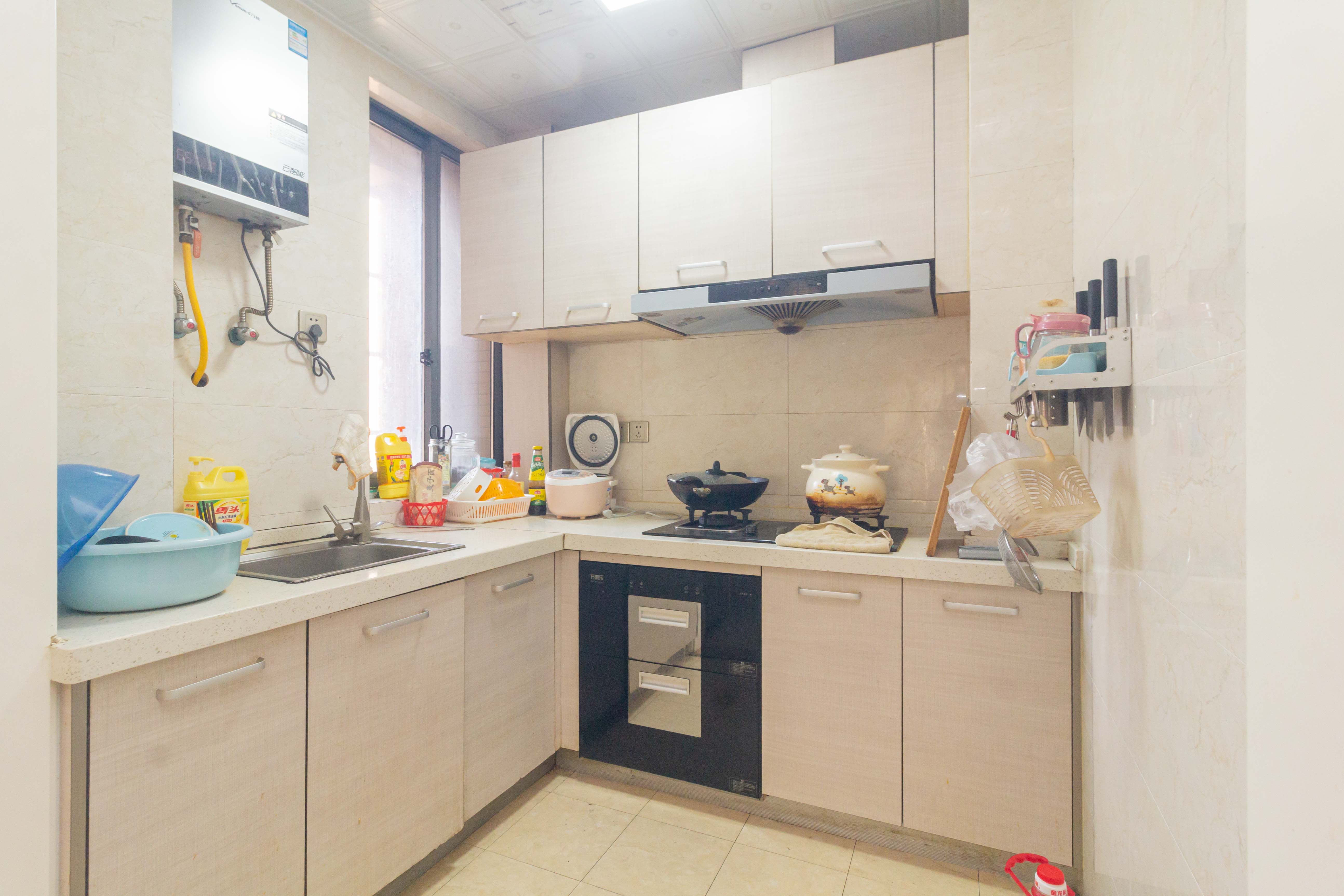 高林仕家 3室2厅1卫 66.8万 高林仕家 3室2厅1卫 66.8万厨房