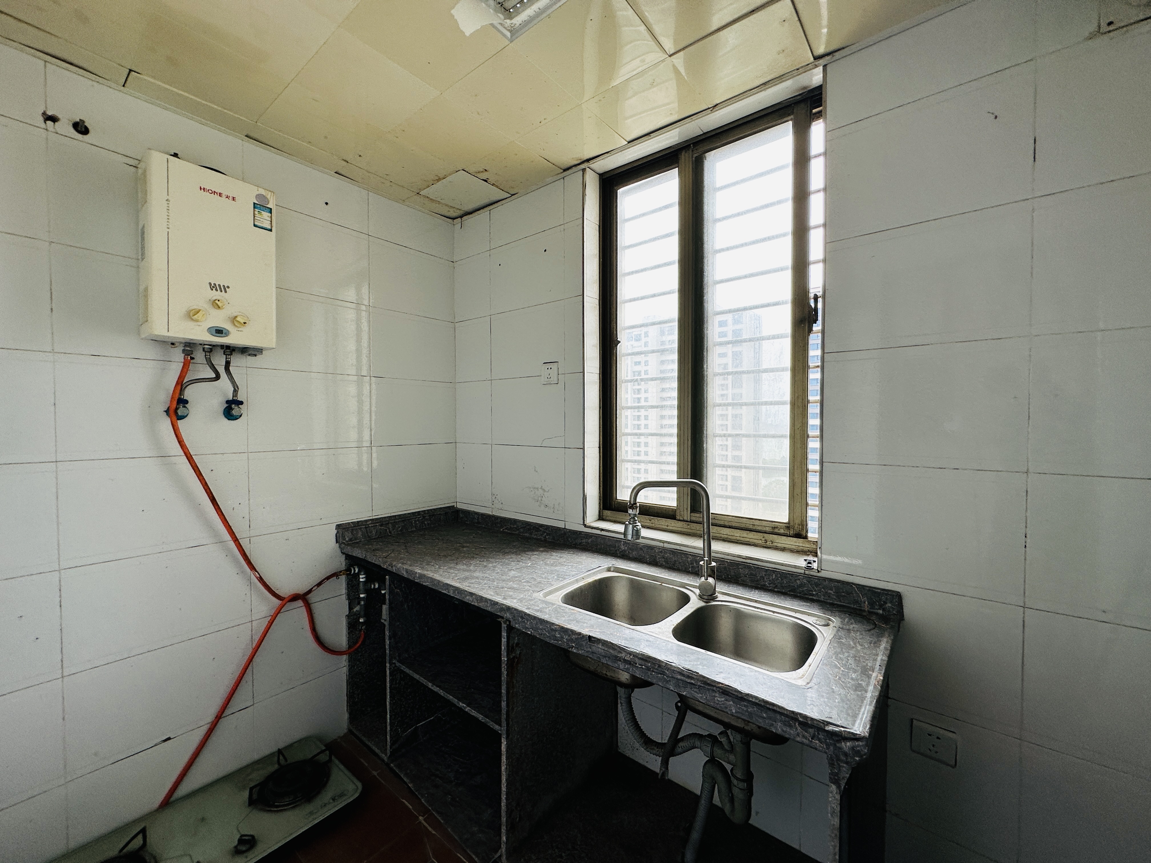 碧水名城  2室2厅1卫    123.0万 碧水名城  2室2厅1卫    123.0万厨房