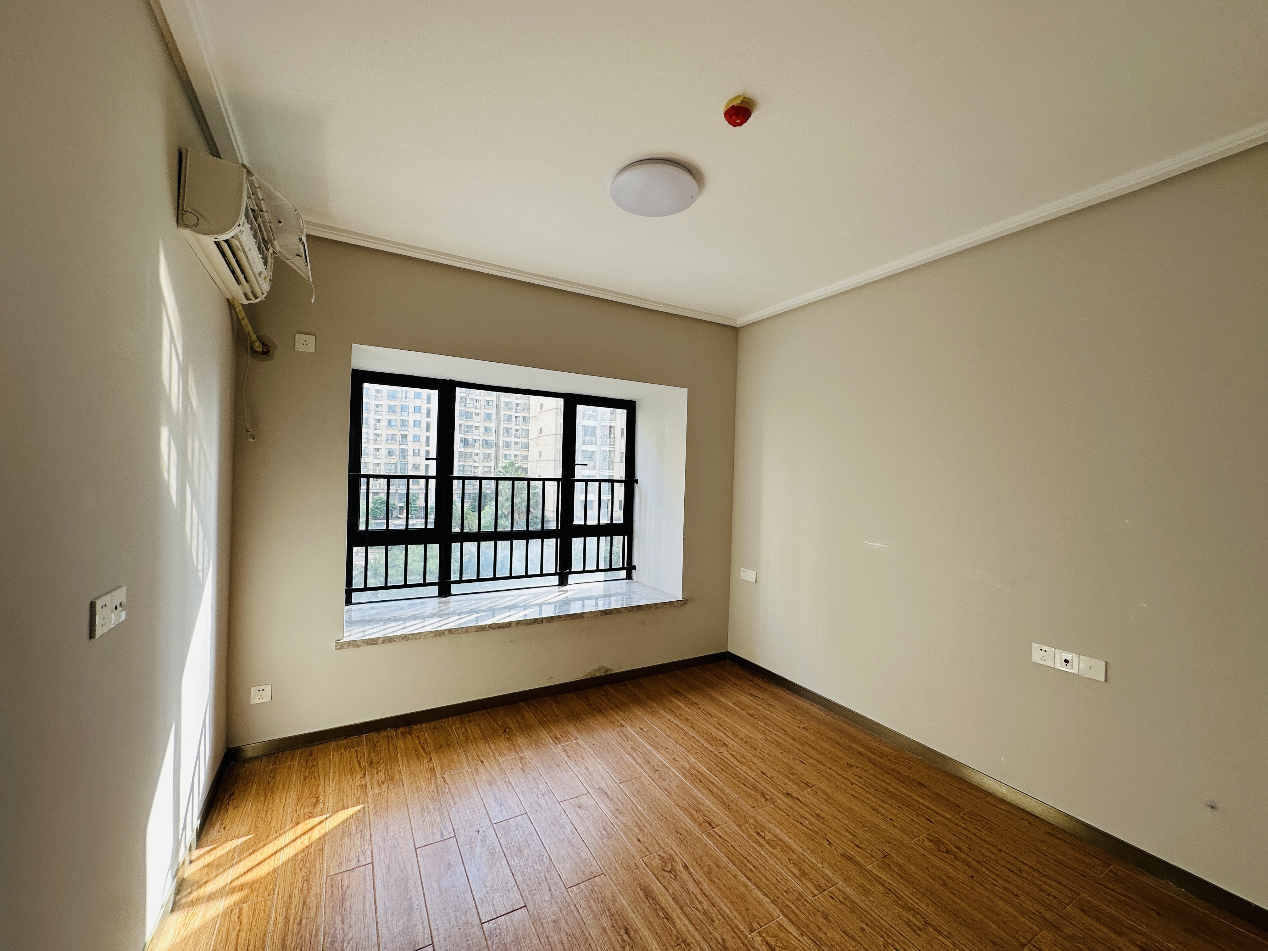 碧水名城  2室2厅1卫   117.00万 碧水名城  2室2厅1卫   117.00万卧室