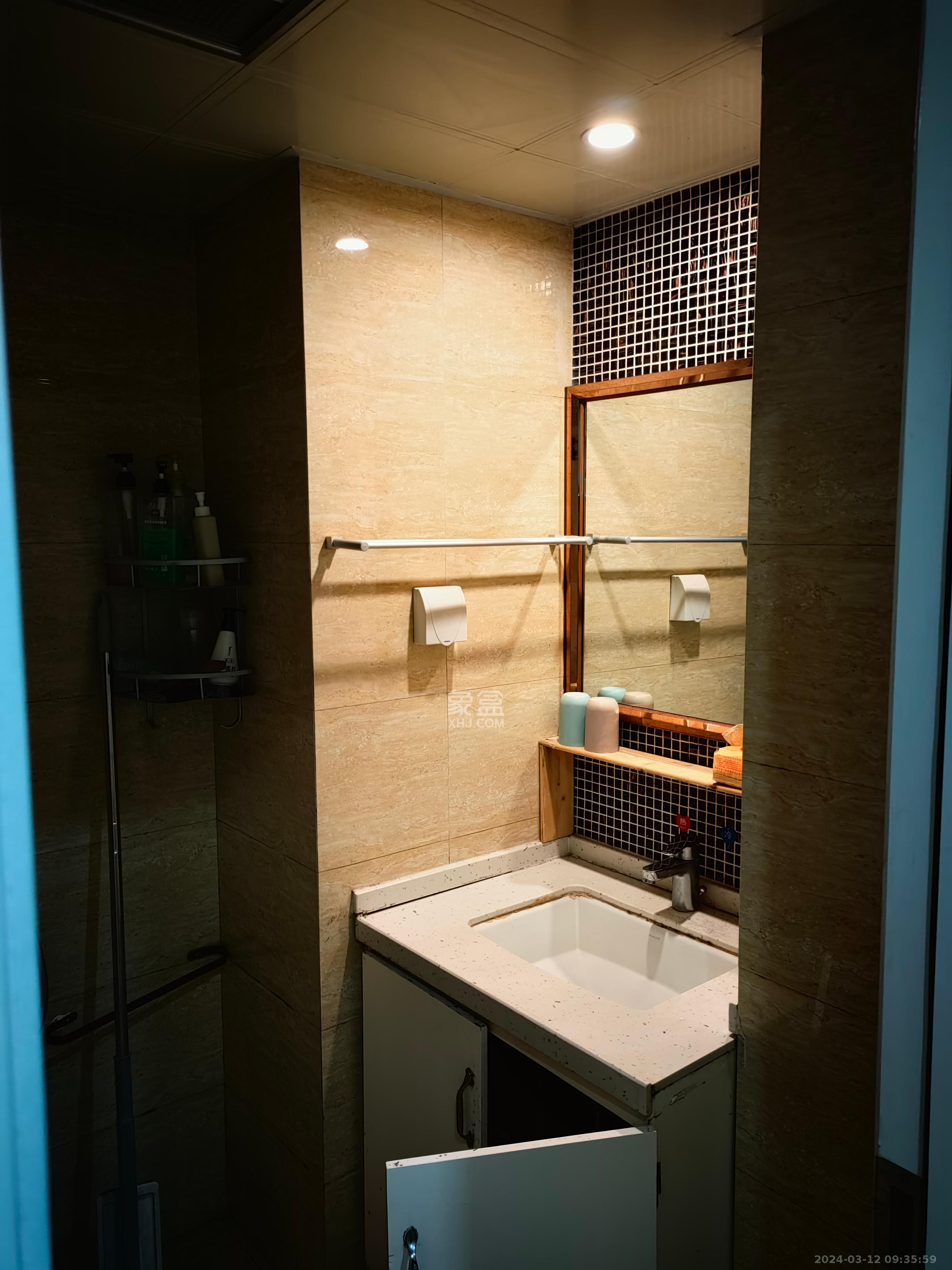 五江天街北区  1室1厅1卫   1300.00元/月室内图