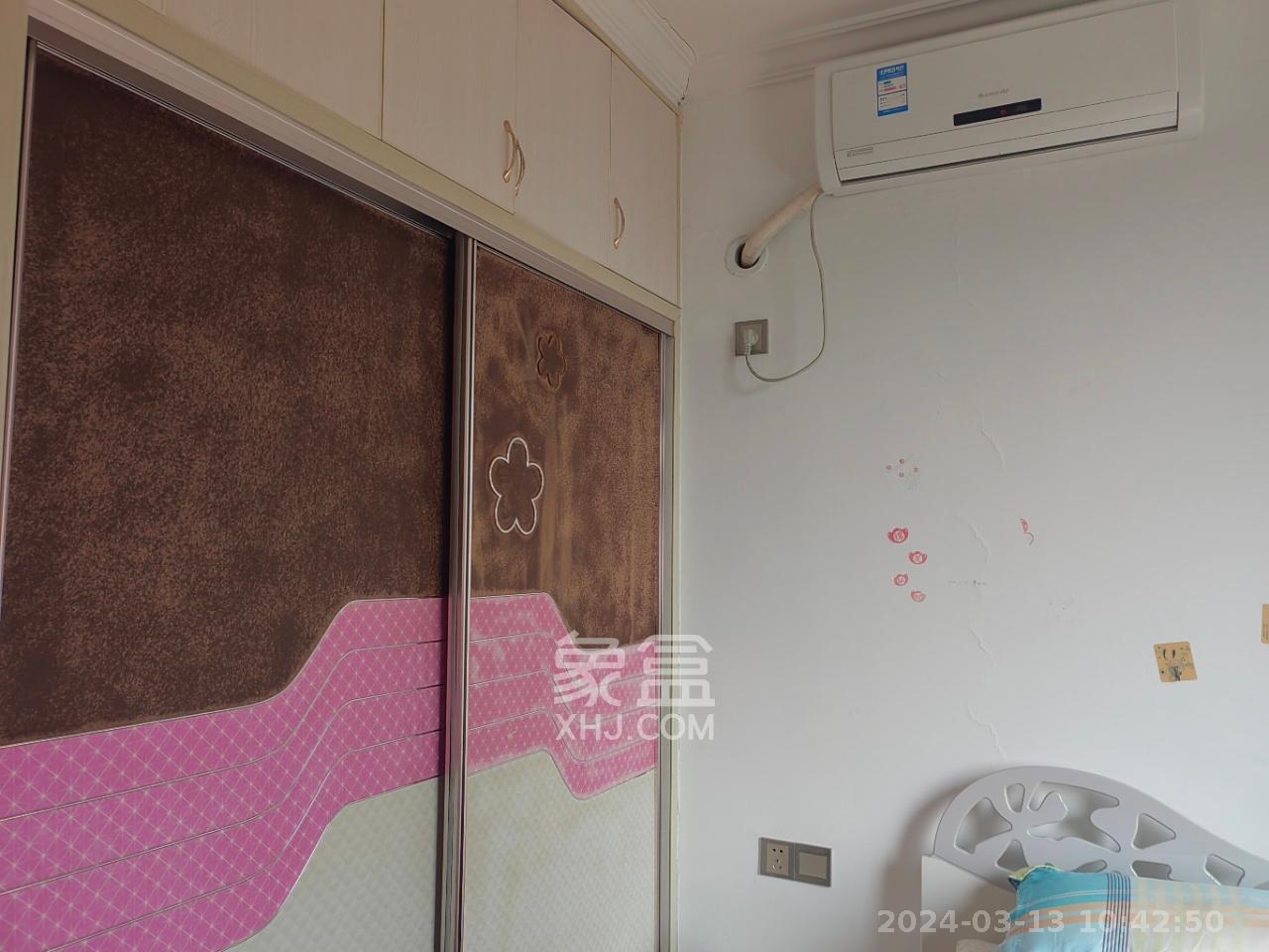 中悦领秀城  2室2厅1卫   1600.00元/月室内图