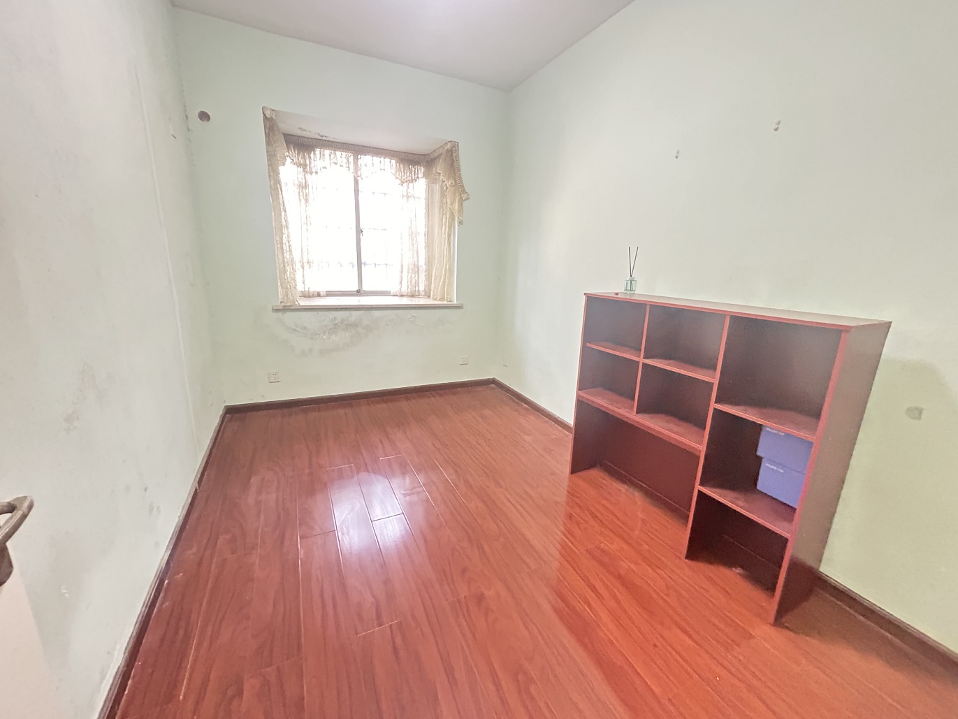 湘银小区  4室2厅2卫    55.0万 湘银小区  4室2厅2卫    55.0万室内图