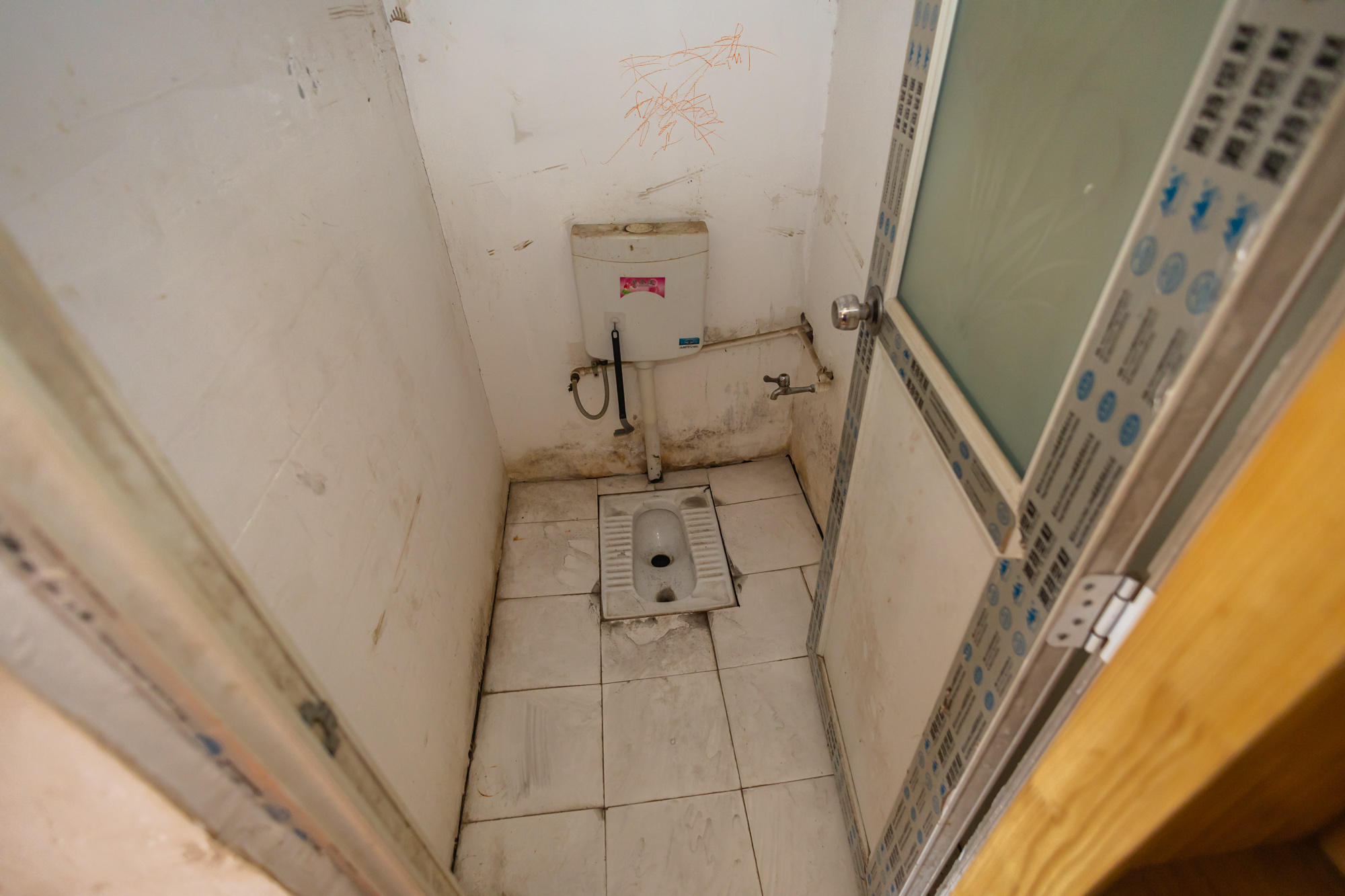 湘绣城 3室2厅1卫 38.0万 湘绣城 3室2厅1卫 38.0万卫生间