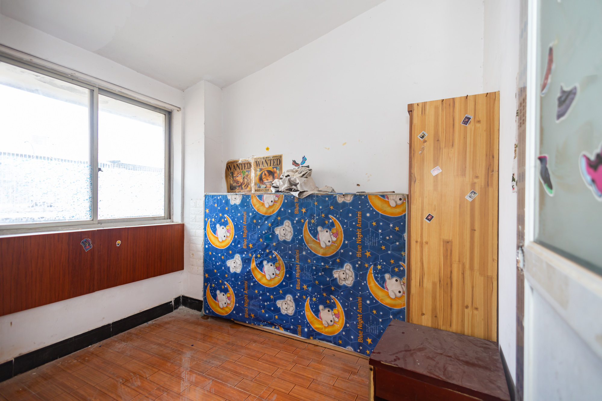 湘绣城 3室2厅1卫 38.0万 湘绣城 3室2厅1卫 38.0万卧室