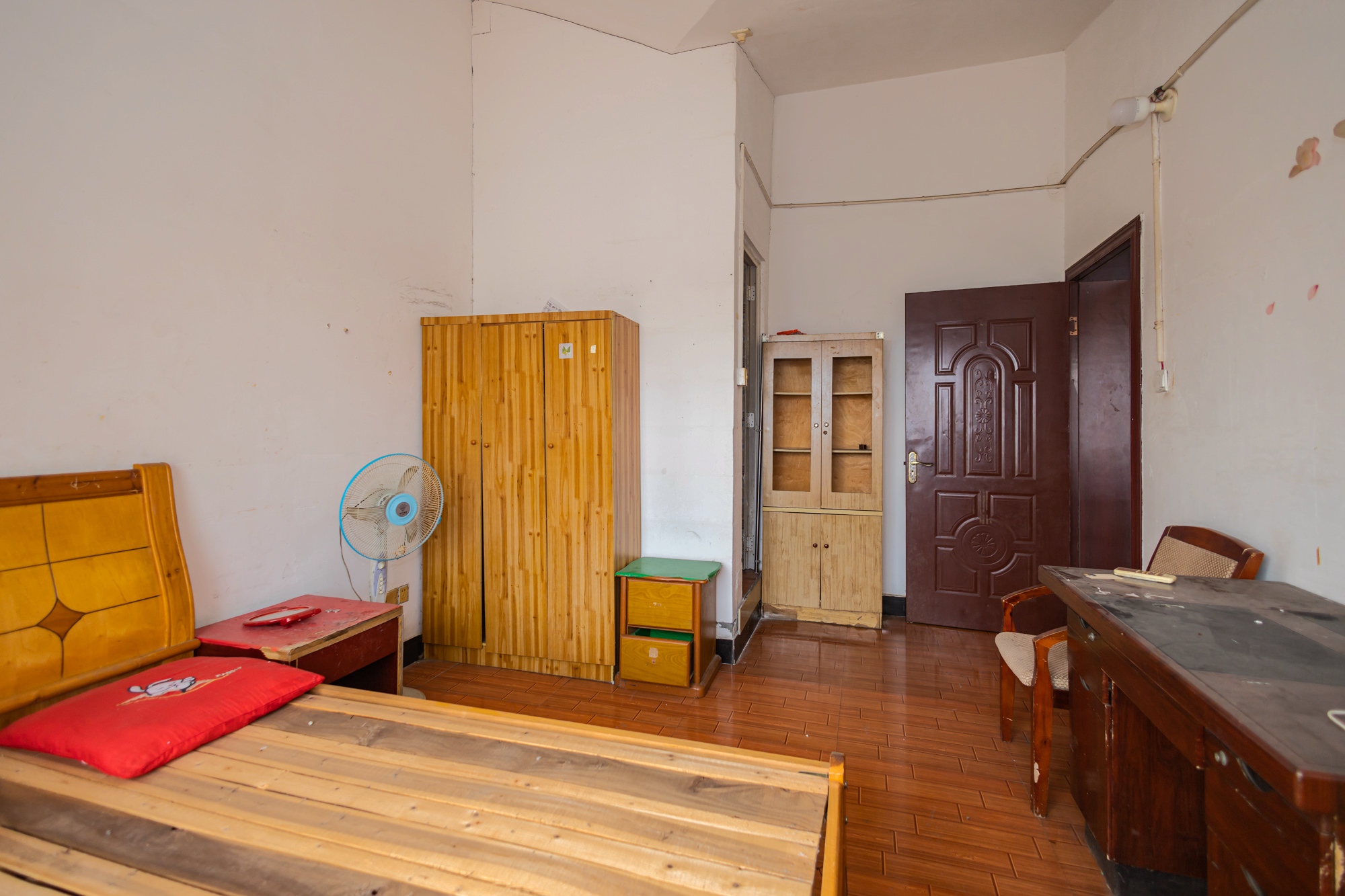 湘绣城 3室2厅1卫 38.0万 湘绣城 3室2厅1卫 38.0万卧室