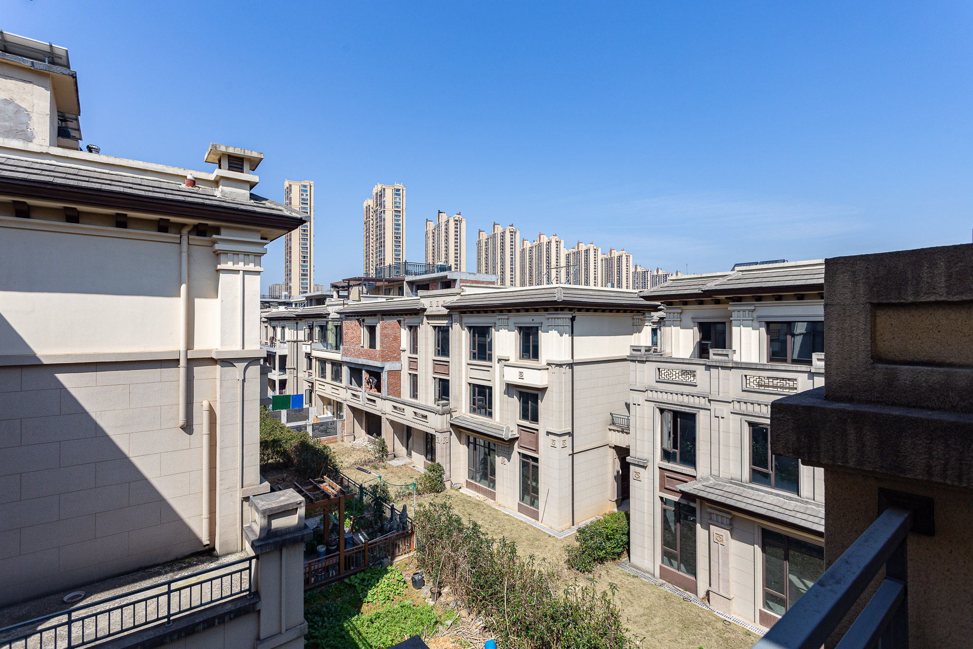 龙湖璟宸原著(龙湖紫宸)  6室2厅4卫    800.0万 龙湖璟宸原著(龙湖紫宸)  6室2厅4卫    800.0万其他