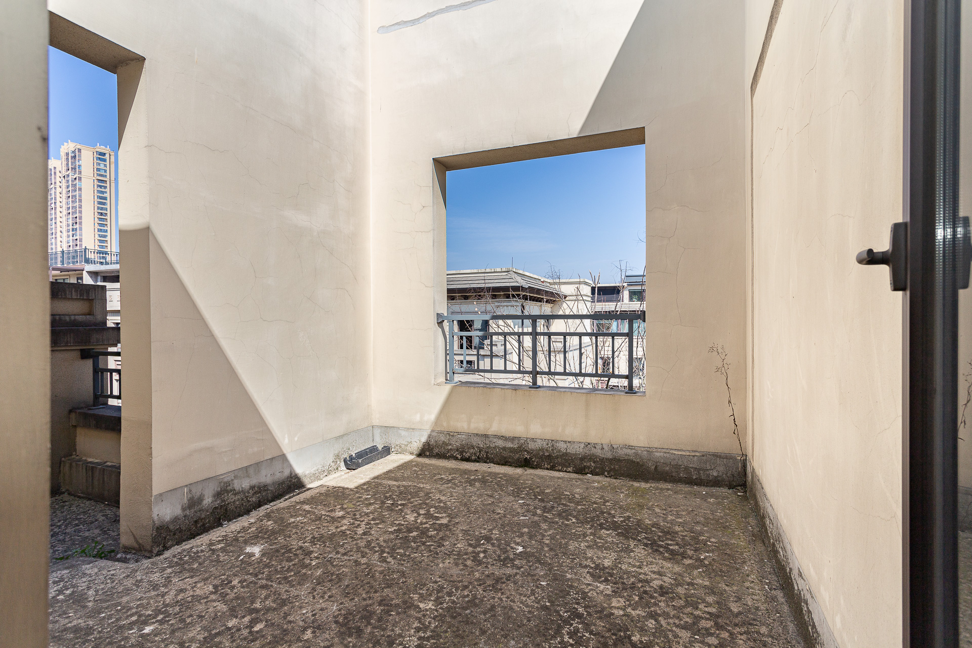 龙湖璟宸原著(龙湖紫宸)  6室2厅4卫    800.0万 龙湖璟宸原著(龙湖紫宸)  6室2厅4卫    800.0万阳台