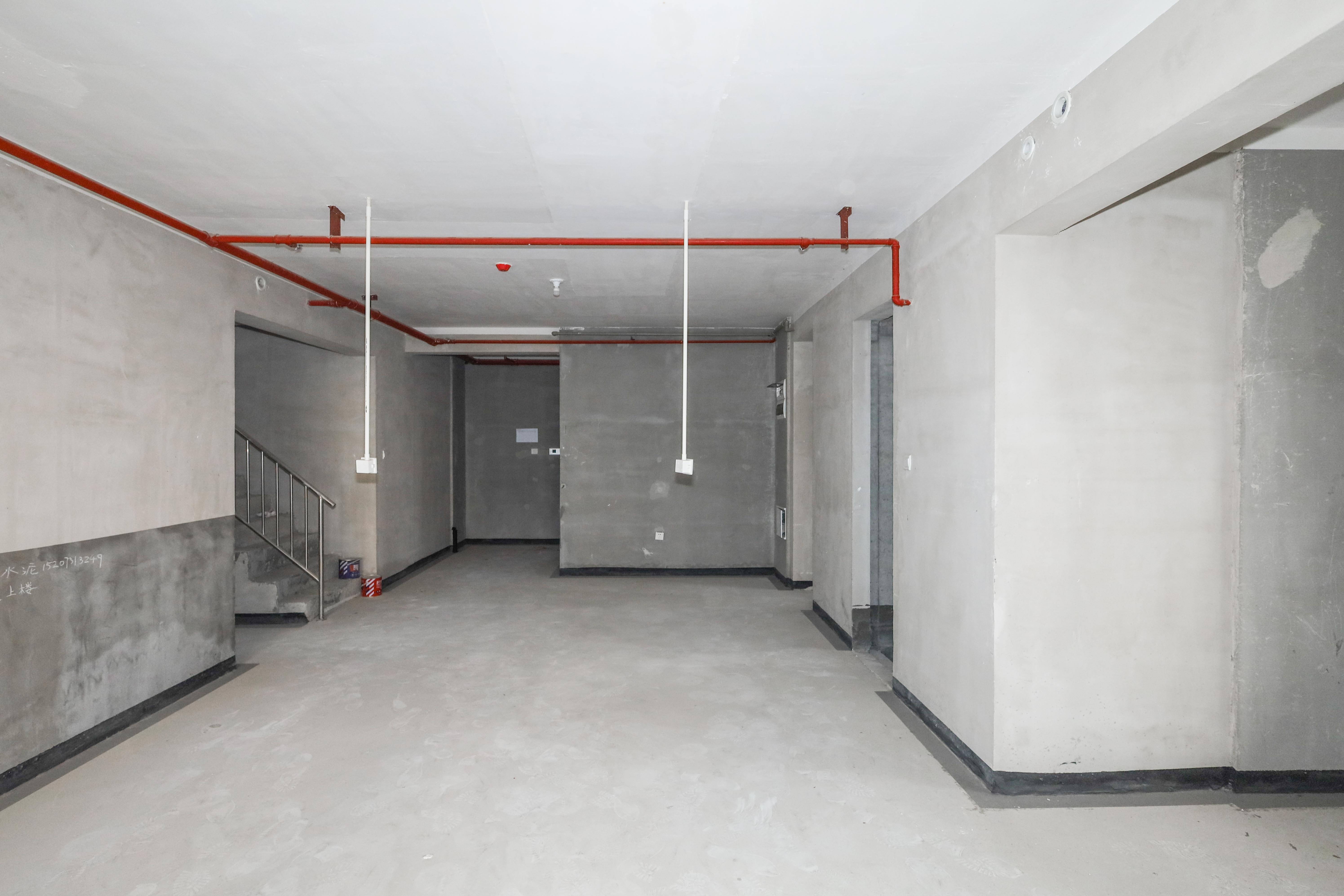 建发央著  4室2厅2卫   210.00万其他