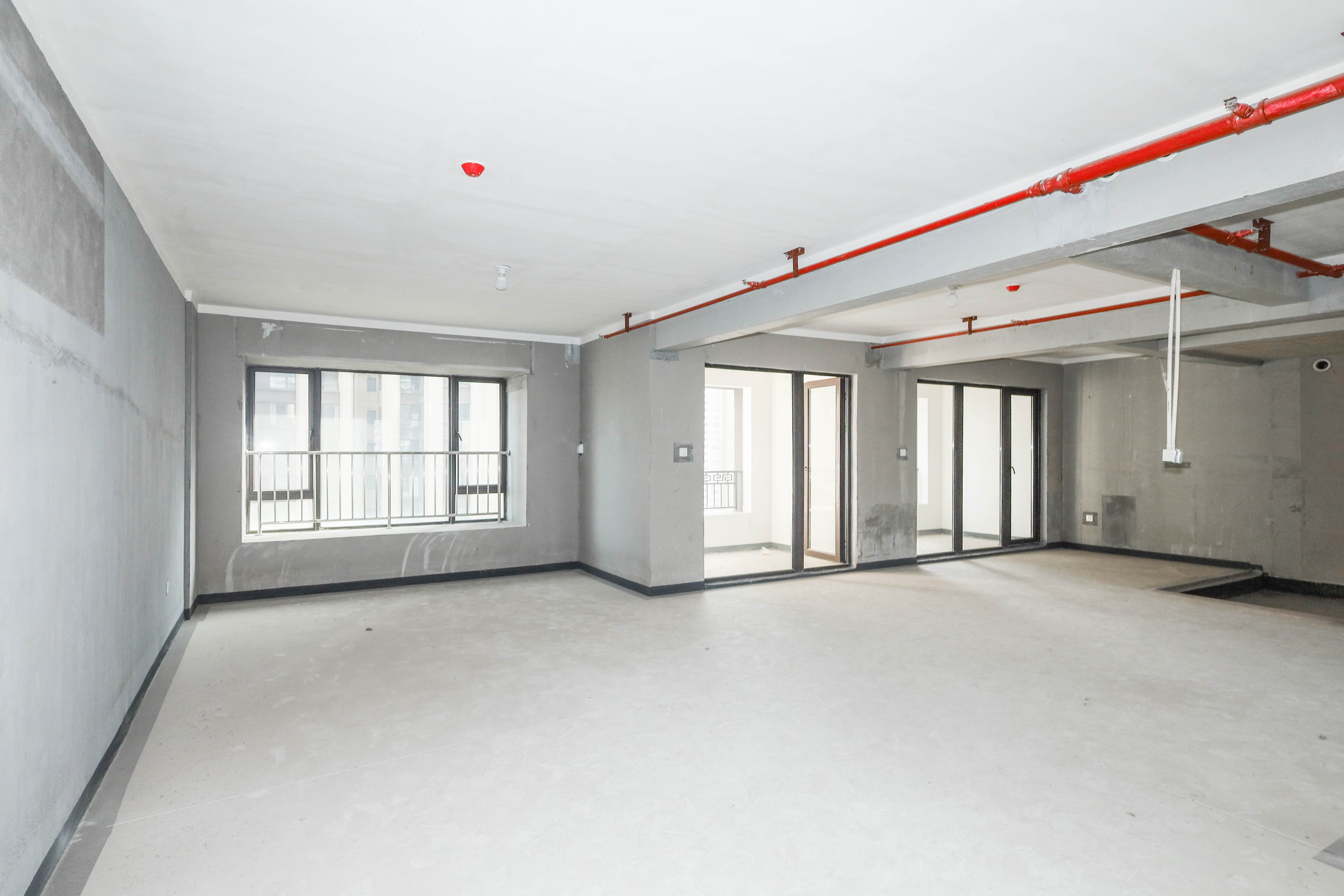建发央著  4室2厅2卫   223.00万