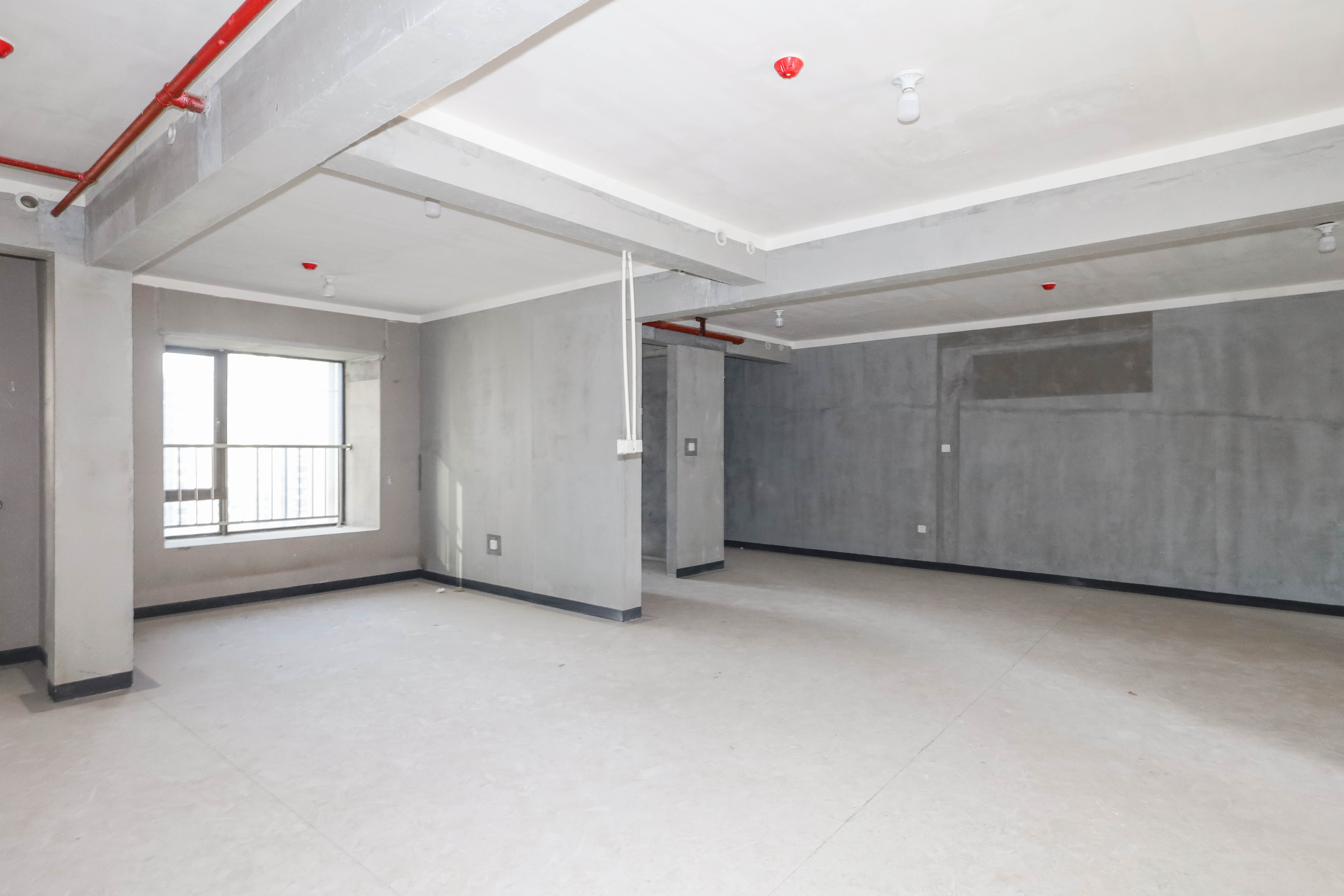 建发央著  4室2厅2卫   223.00万客厅