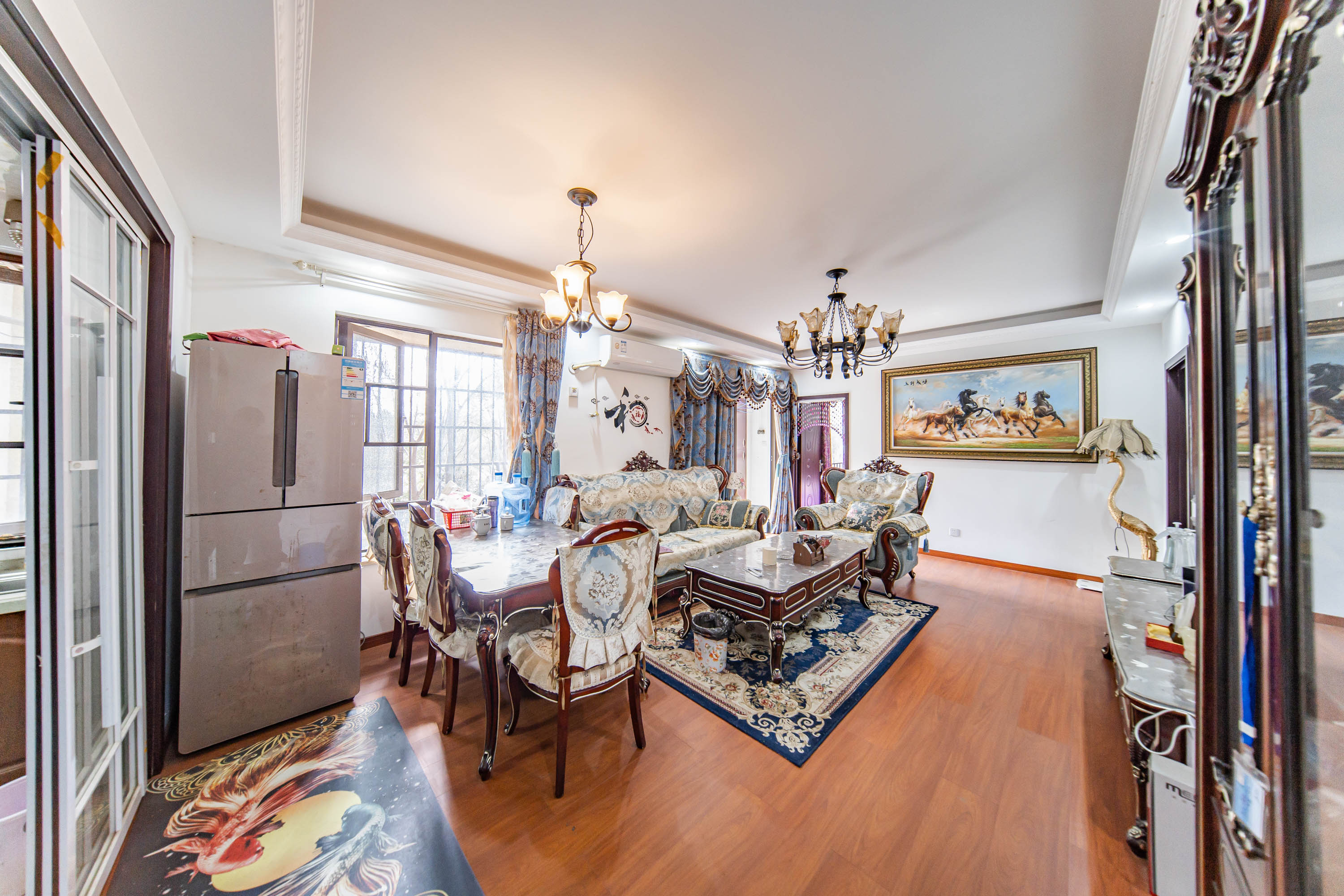 合能洋湖公馆  3室2厅1卫    89.0万 合能洋湖公馆  3室2厅1卫    89.0万客厅