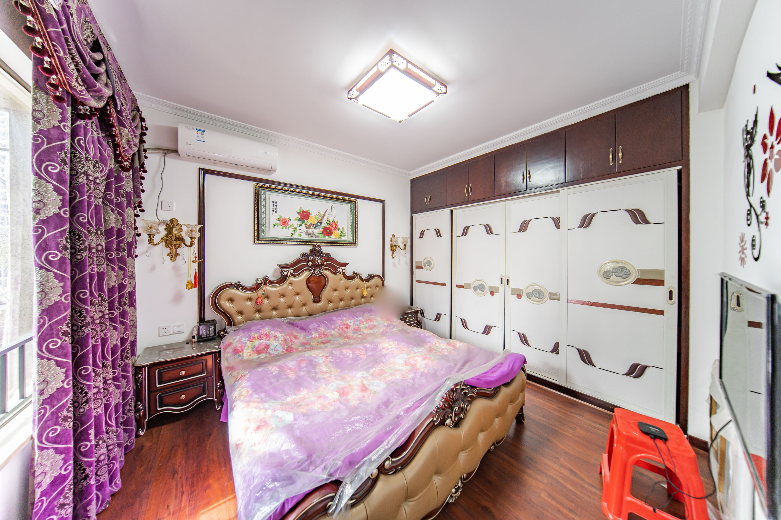 合能洋湖公馆  3室2厅1卫    89.0万 合能洋湖公馆  3室2厅1卫    89.0万卧室