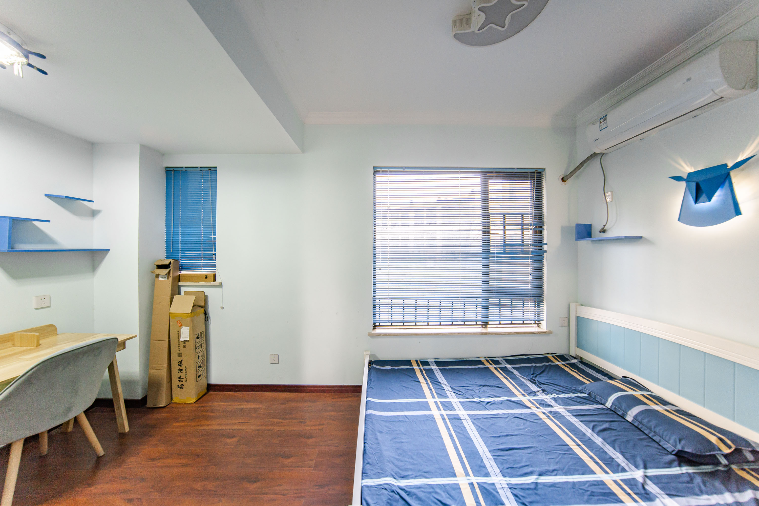 合能洋湖公馆  3室2厅1卫    89.0万 合能洋湖公馆  3室2厅1卫    89.0万卧室