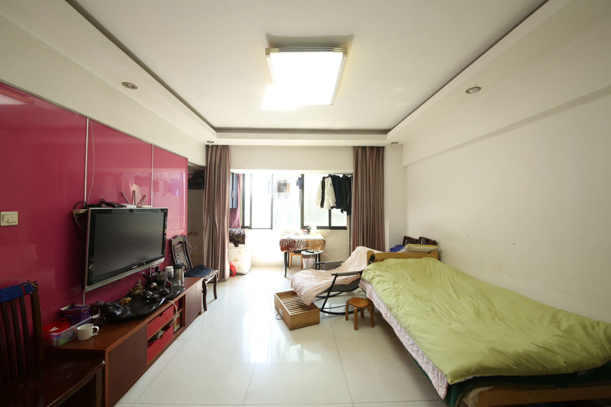 嘉顿新天地  1室1厅1卫    60.0万客厅