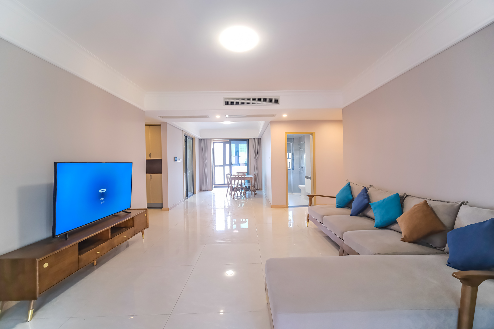 运达锦绣广场  3室1厅2卫    166.0万 运达锦绣广场  3室1厅2卫    166.0万客厅