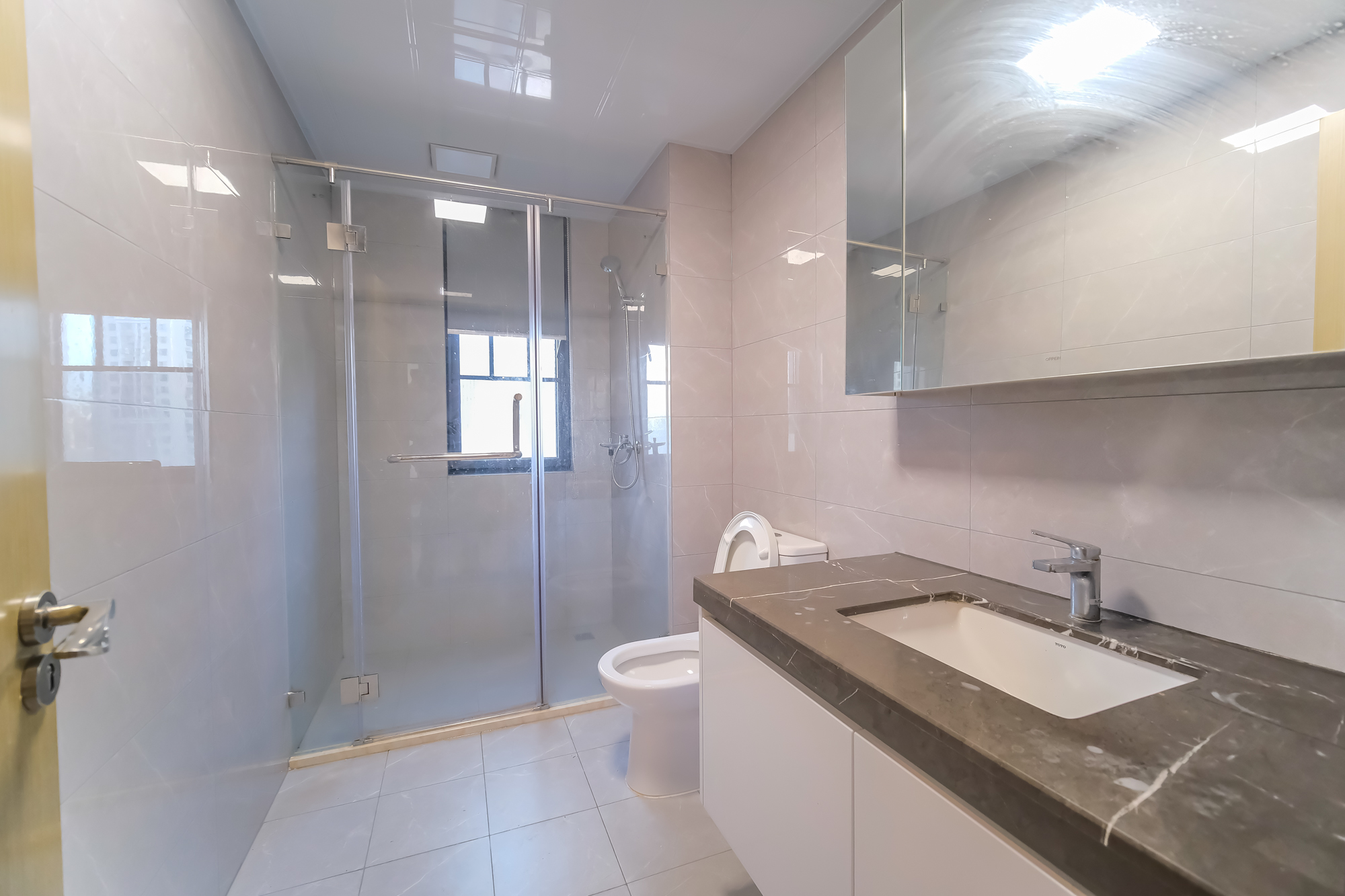 运达锦绣广场  3室1厅2卫    166.0万 运达锦绣广场  3室1厅2卫    166.0万卫生间