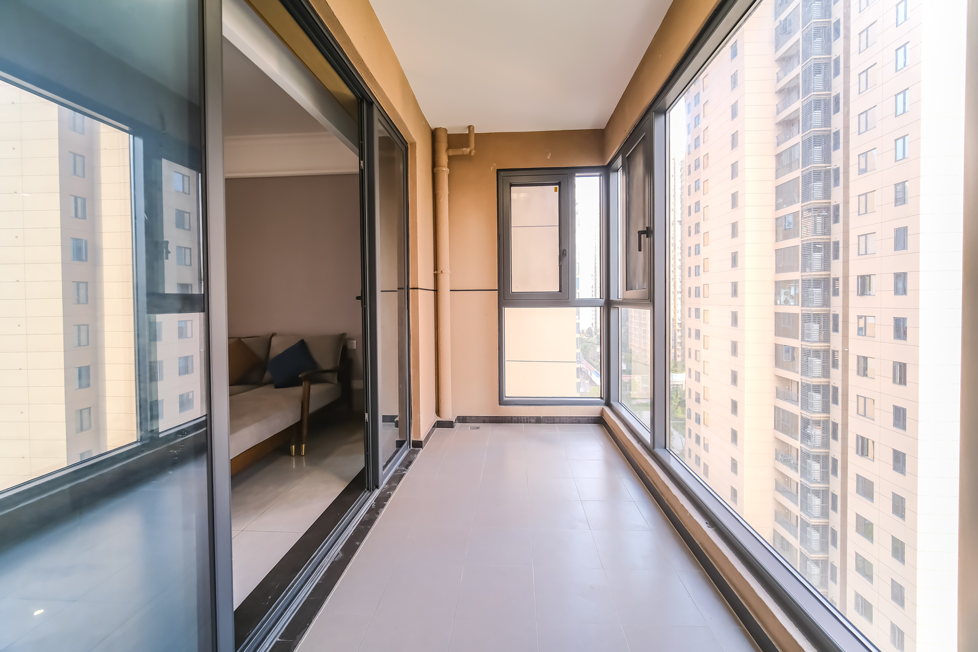 运达锦绣广场  3室1厅2卫    166.0万 运达锦绣广场  3室1厅2卫    166.0万阳台