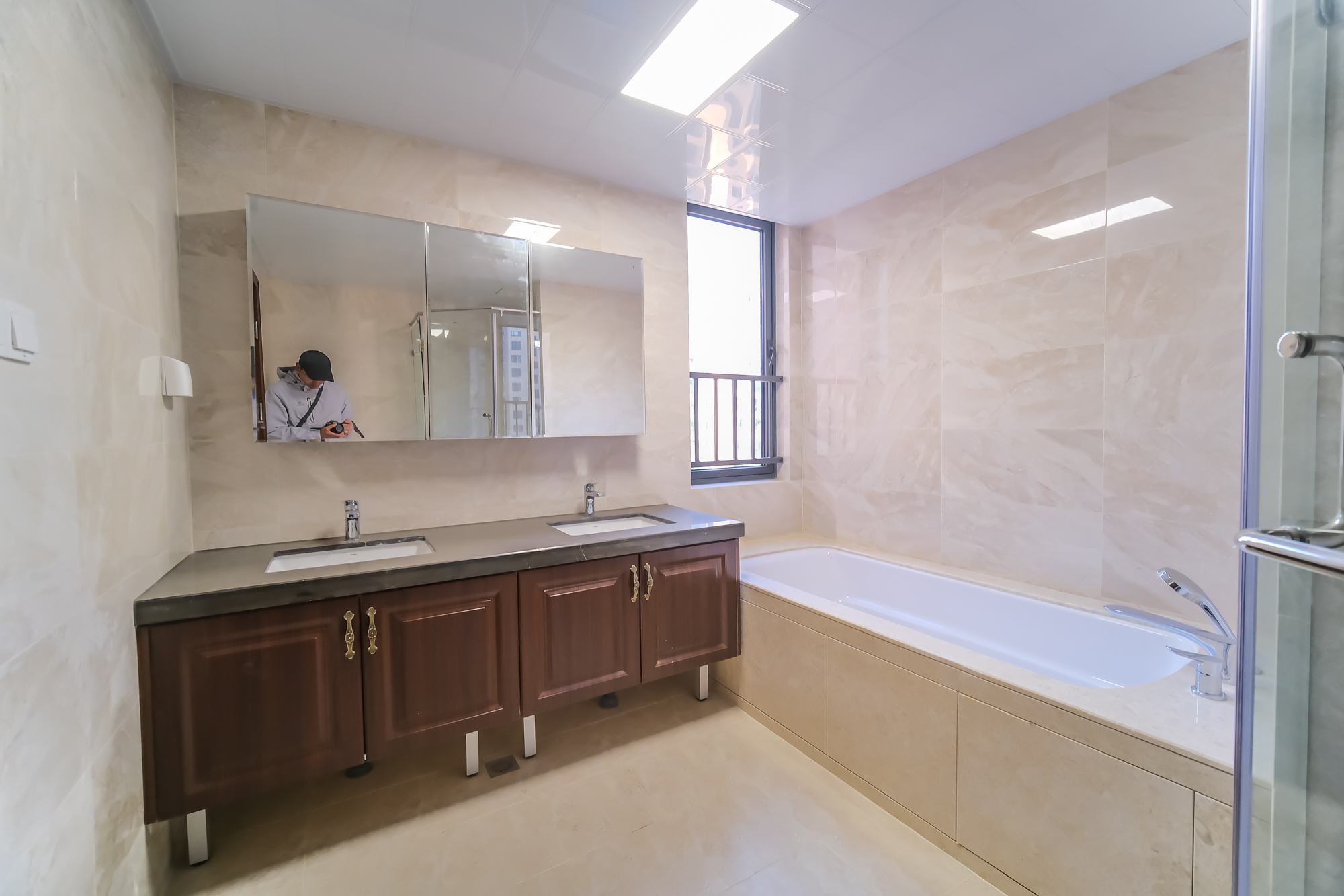 运达锦绣广场 6室2厅3卫 398.0万 运达锦绣广场 6室2厅3卫 398.0万其他