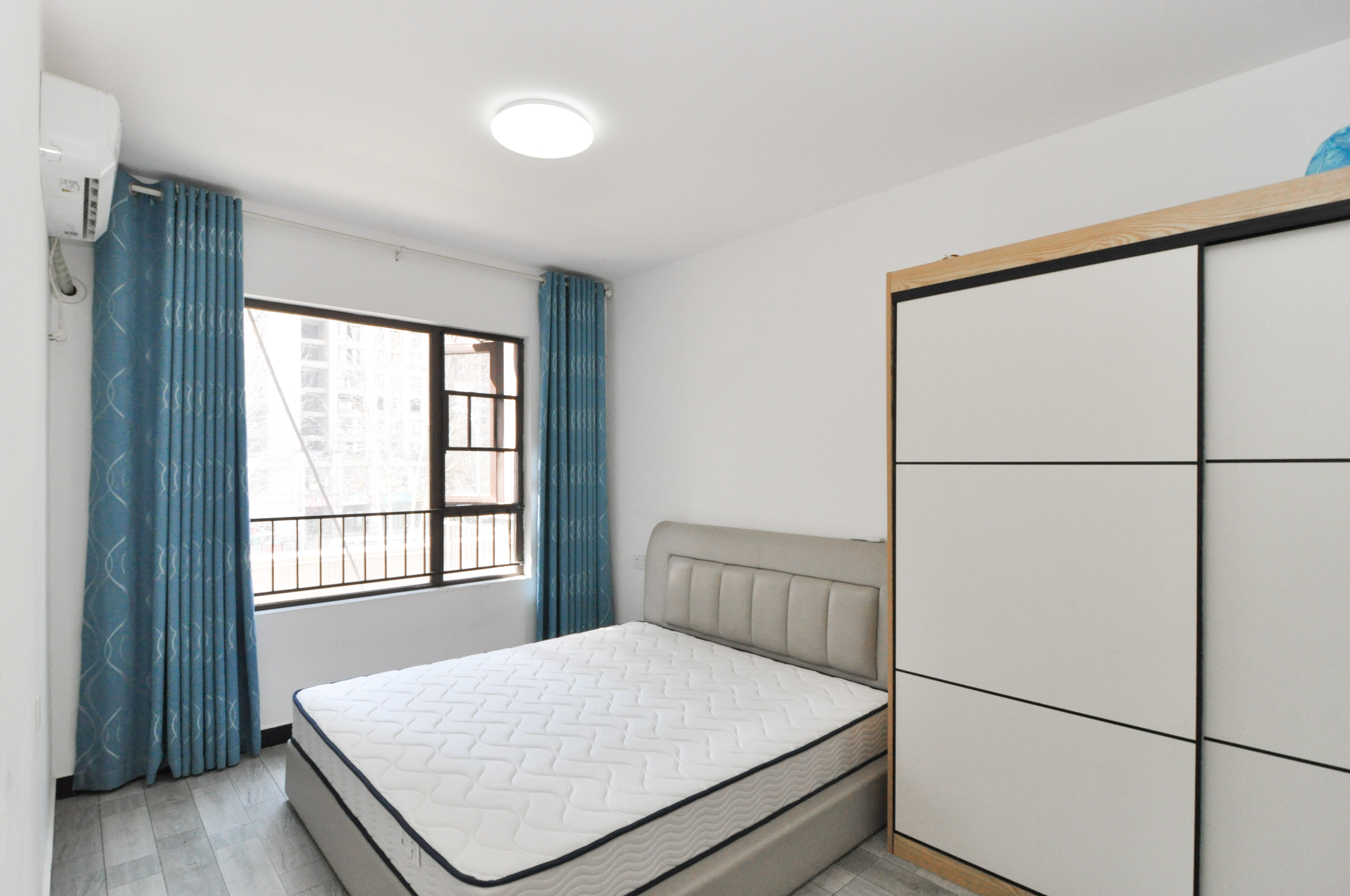 卓越浅水湾 3室2厅2卫 130.0万 卓越浅水湾 3室2厅2卫 130.0万卧室