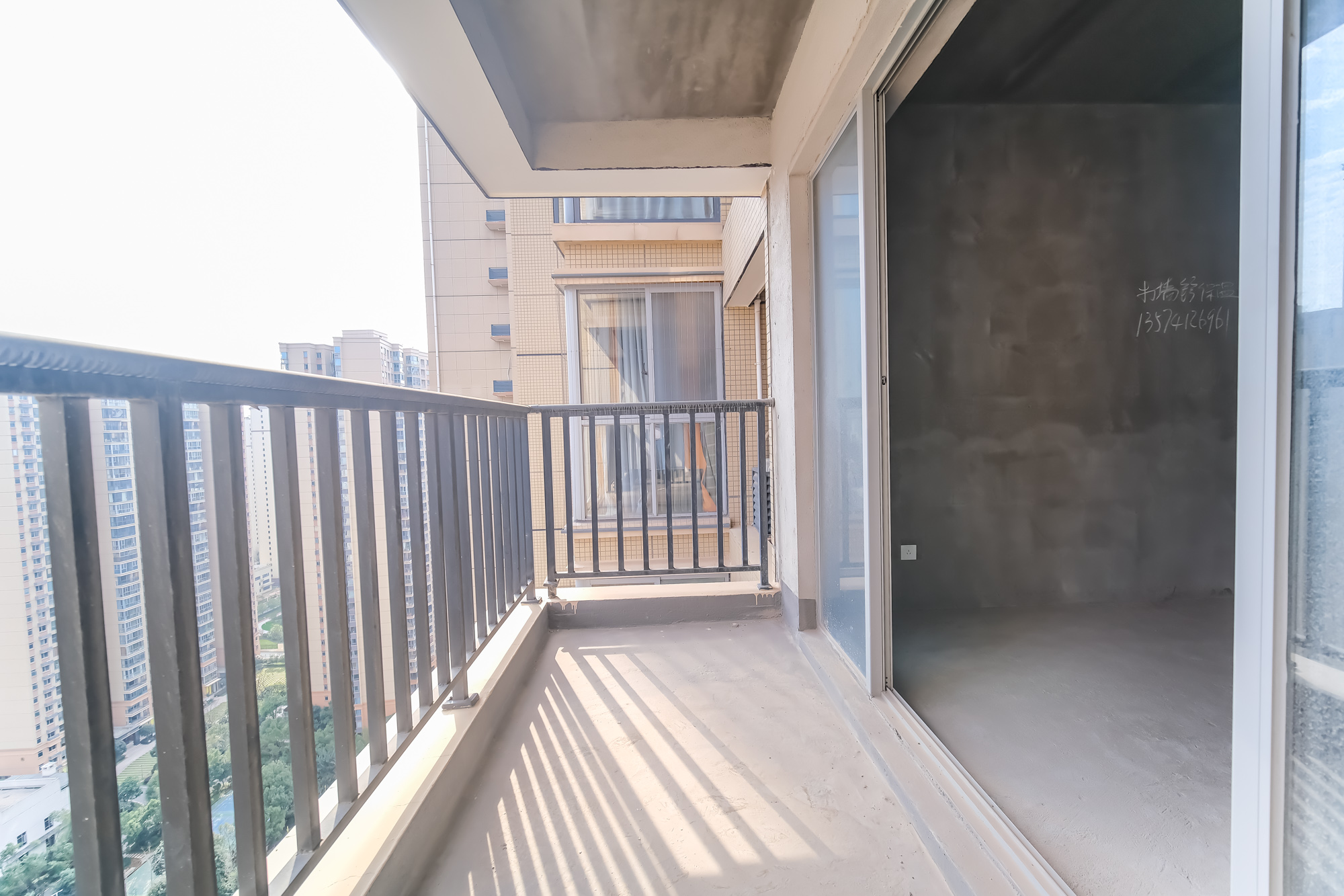 湖湘奥林匹克花园  3室2厅1卫    78.0万 湖湘奥林匹克花园  3室2厅1卫    78.0万阳台