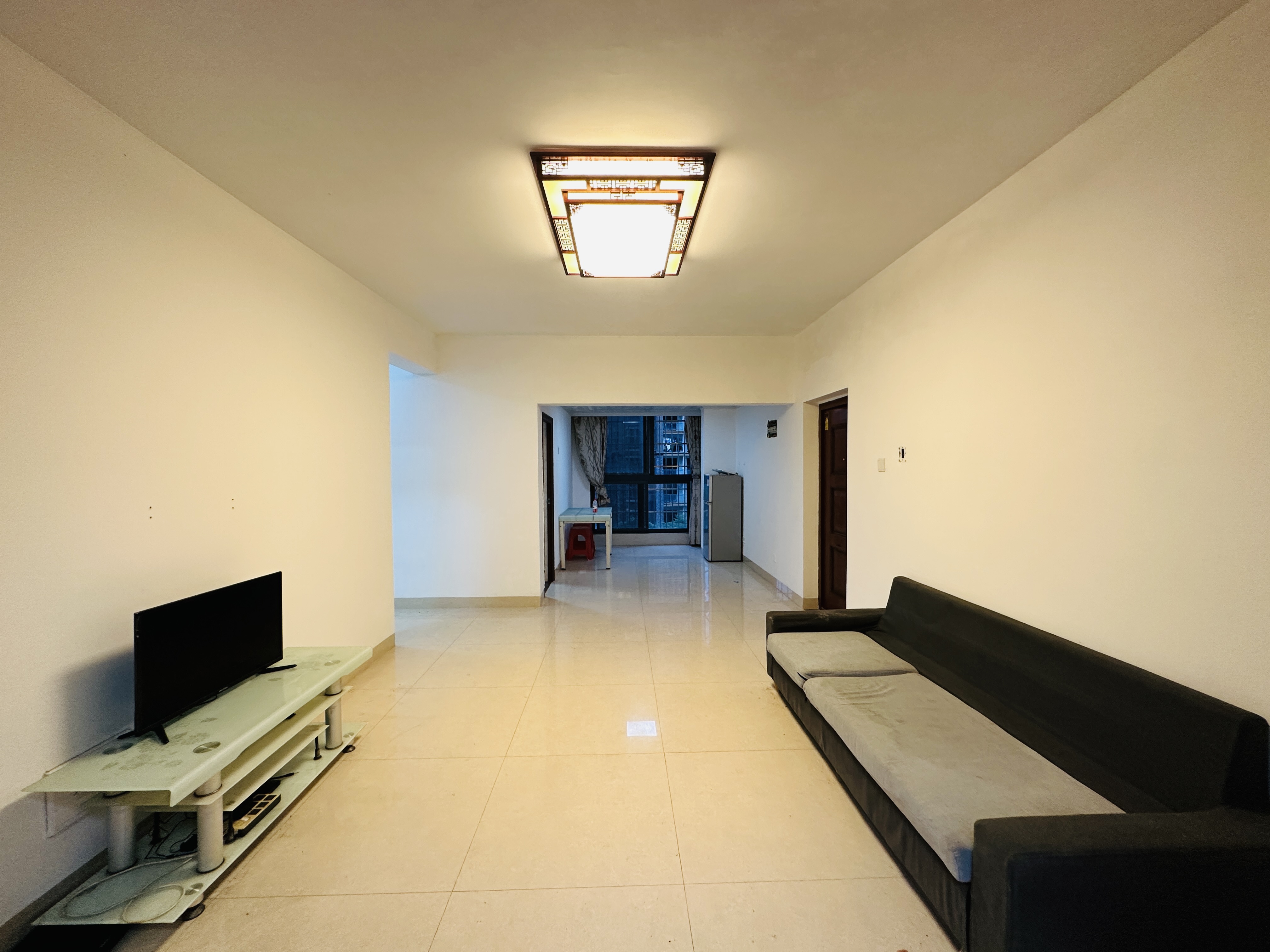 家顺花园  3室2厅2卫    137.0万 家顺花园  3室2厅2卫    137.0万