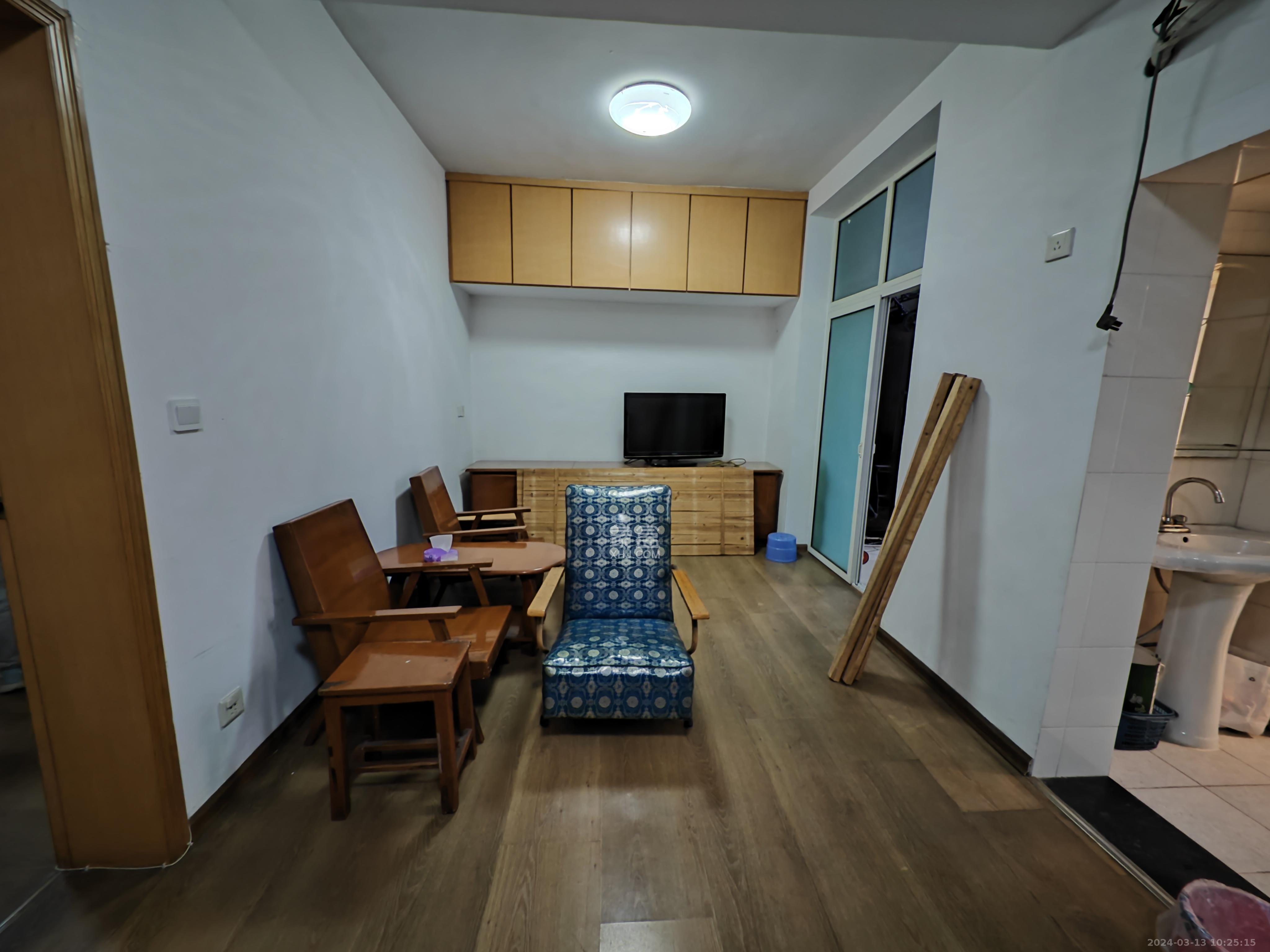 福樂名園  3室1廳1衛(wèi)   2400.00元/月室內圖