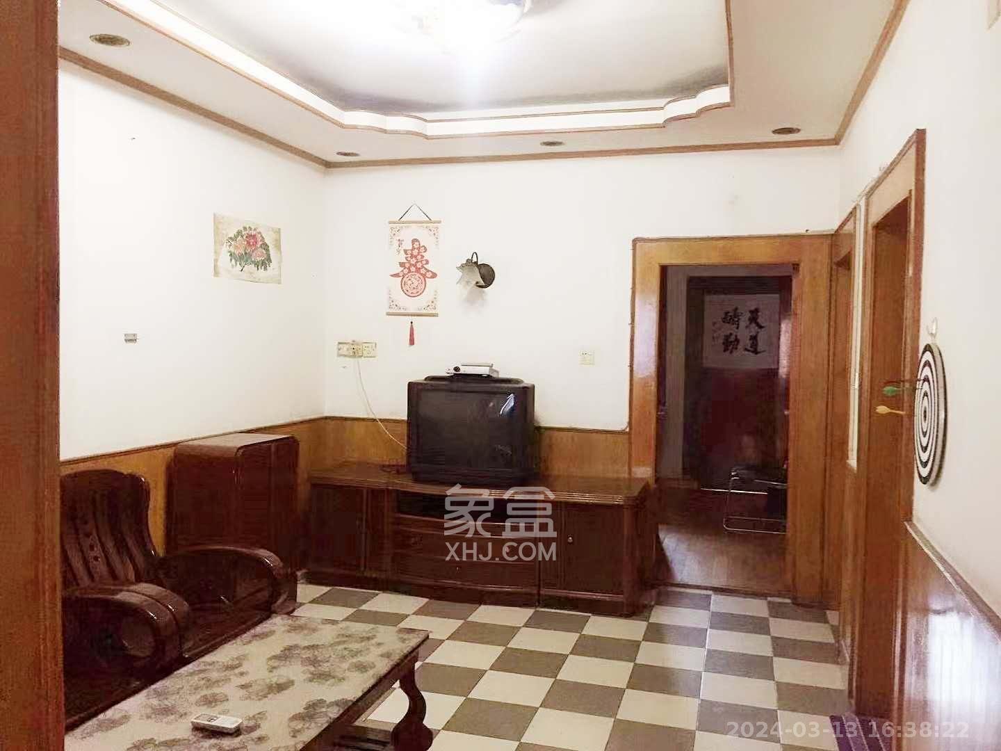 湘粮机械厂宿舍  2室1厅1卫   1500.00元/月室内图1