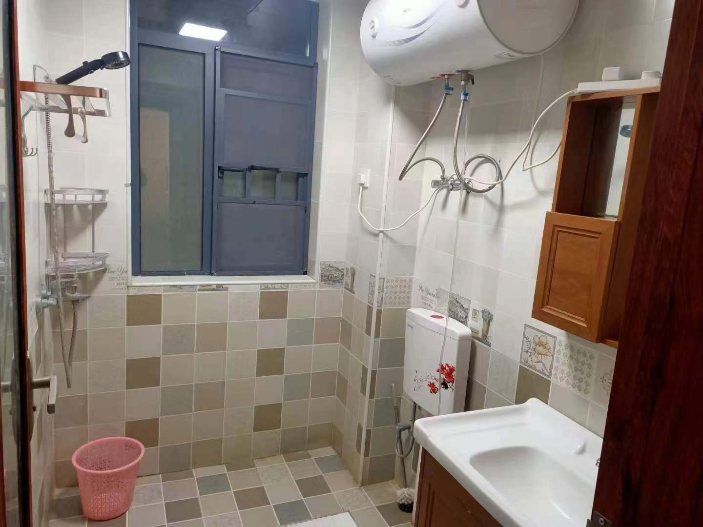 百弘学府城  3室2厅1卫   1800.00元/月室内图
