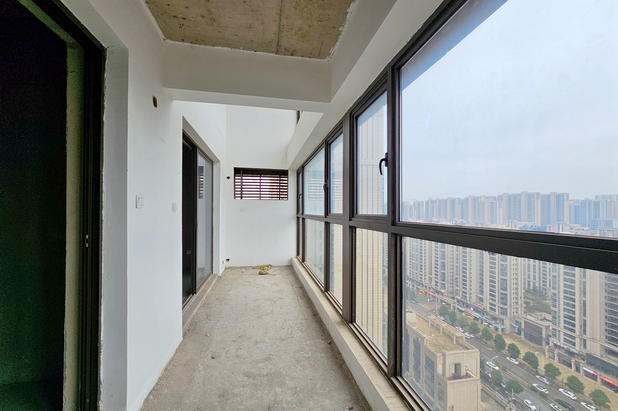 明昇壹城(明昇时代广场)二期 3室2厅2卫 145.0万 明昇壹城(明昇时代广场)二期 3室2厅2卫 145.0万阳台