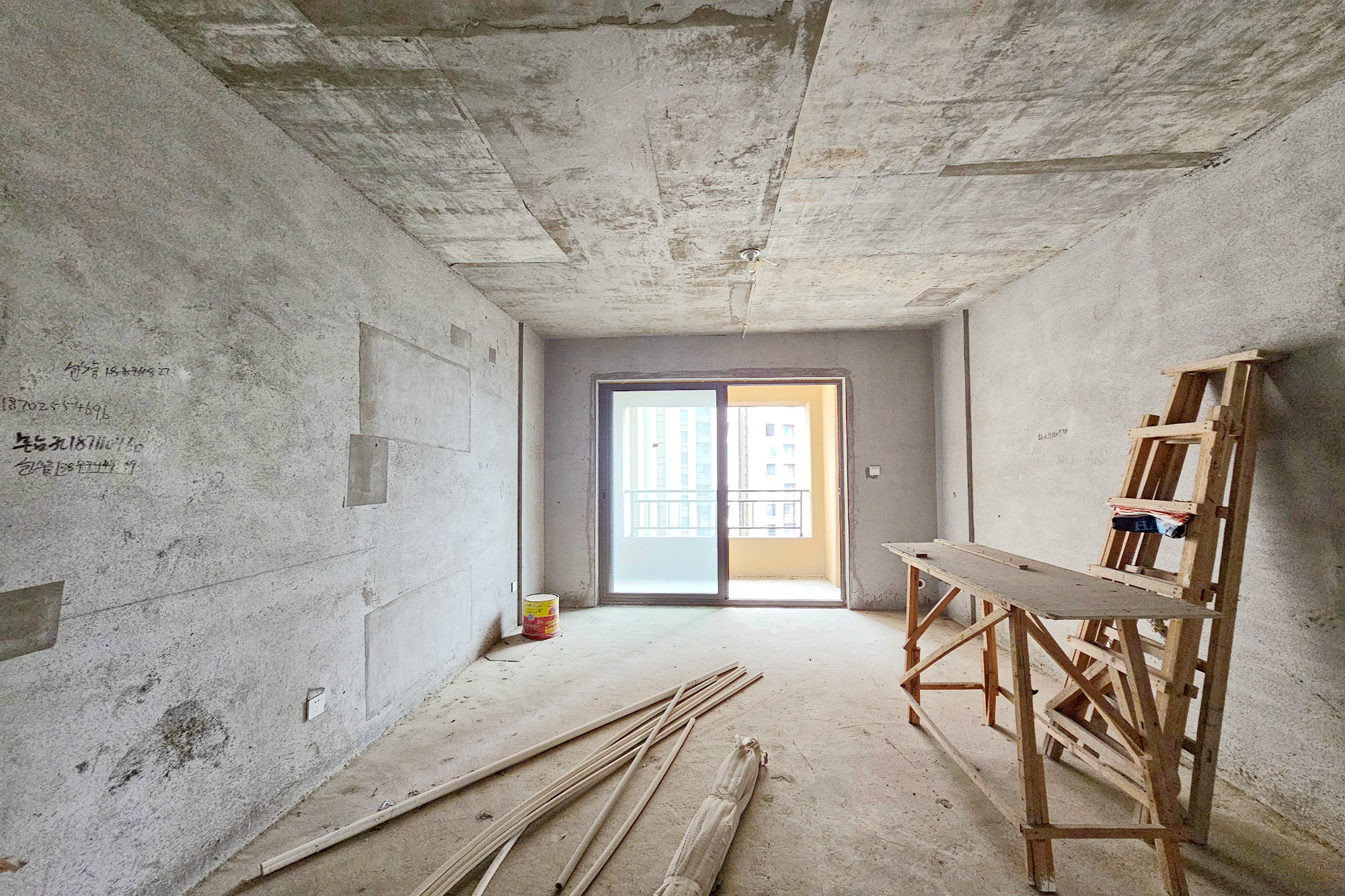 阳光城尚东湾青云苑 3室2厅2卫 90.0万 阳光城尚东湾青云苑 3室2厅2卫 90.0万客厅