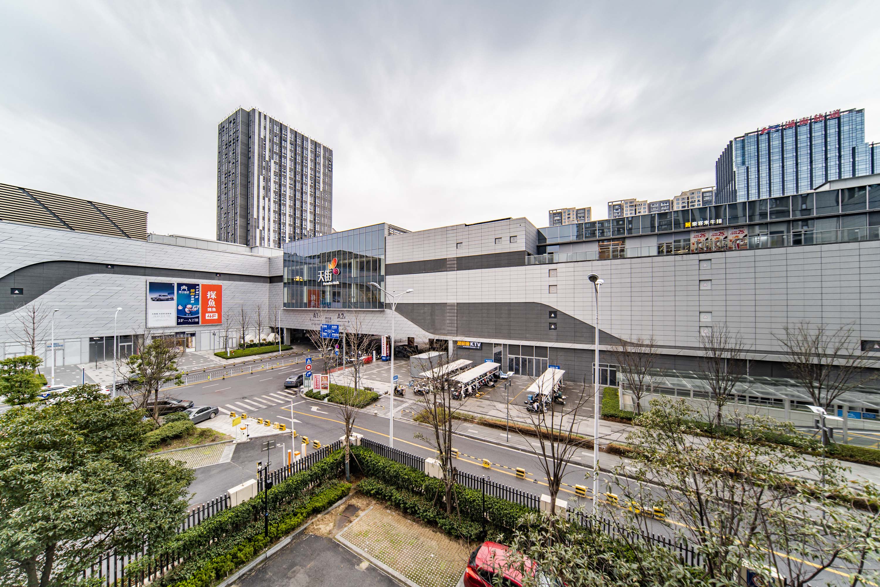 中海阅江府  4室2厅2卫   320.00万其他