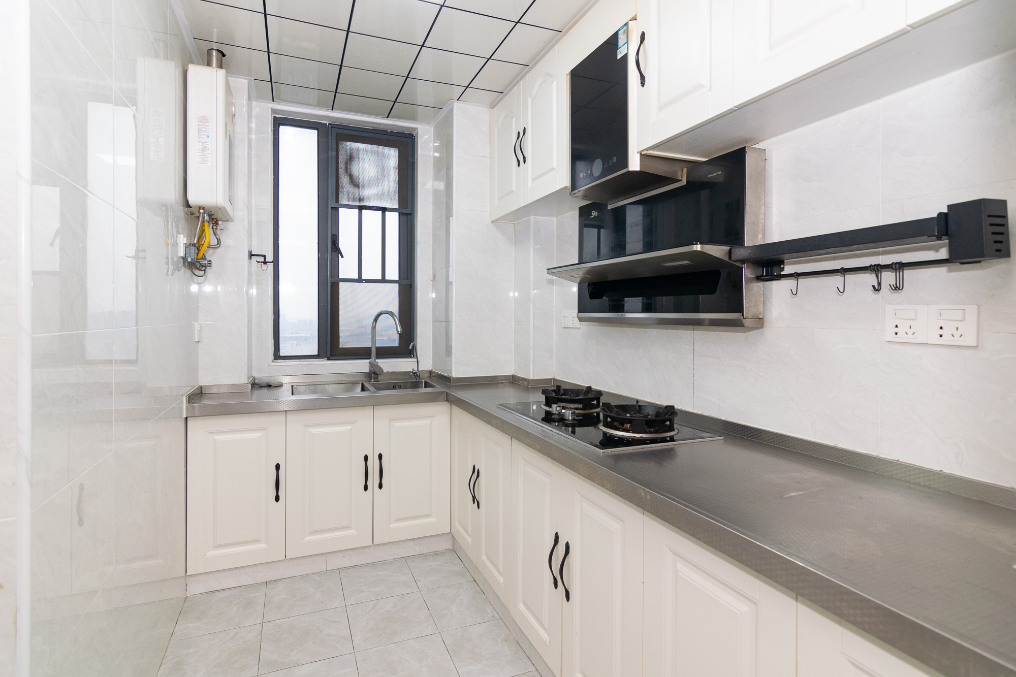 澳海望洲府  3室2厅2卫    89.0万 澳海望洲府  3室2厅2卫    89.0万厨房