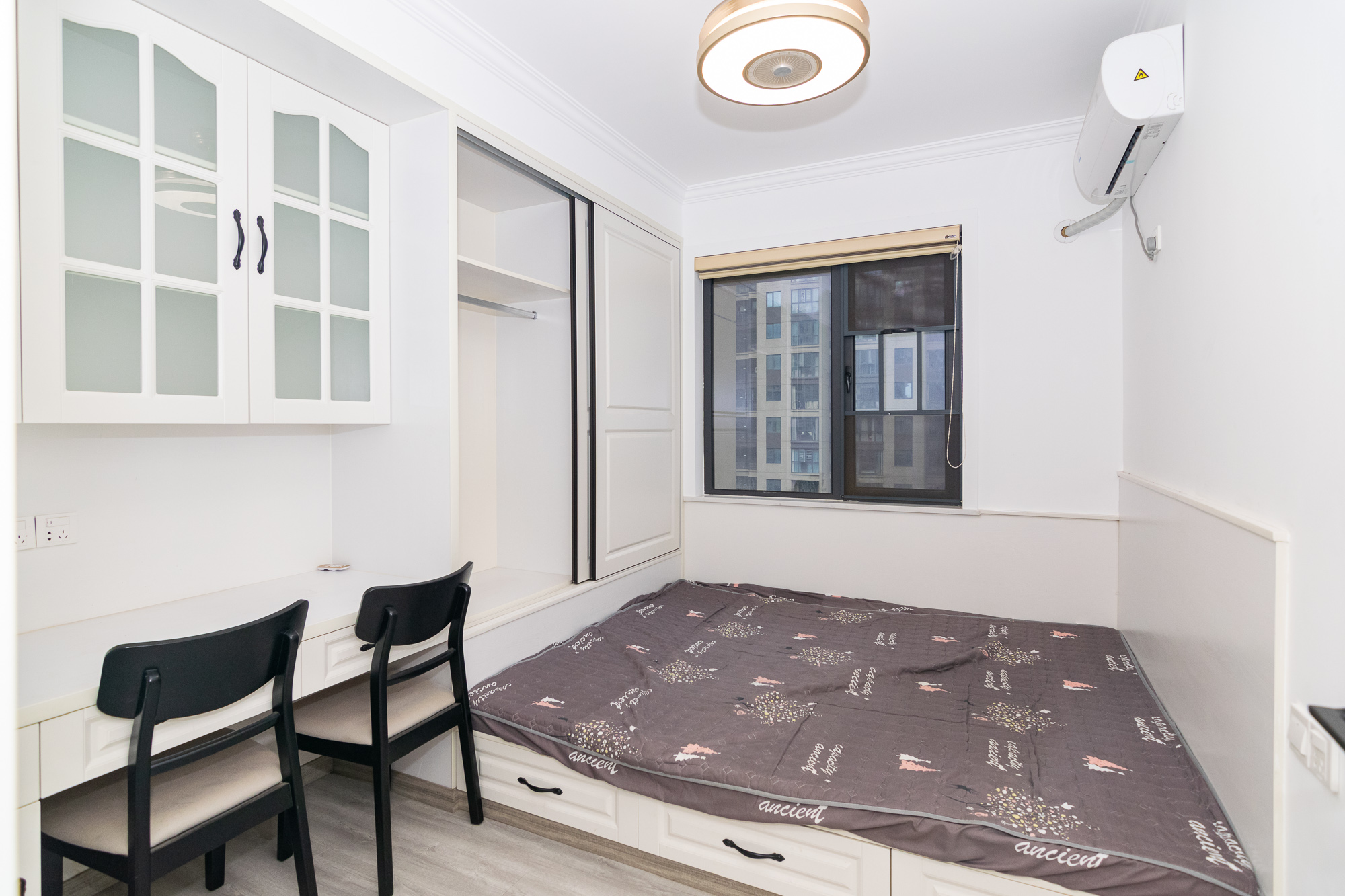 澳海望洲府  3室2厅2卫    89.0万 澳海望洲府  3室2厅2卫    89.0万卧室