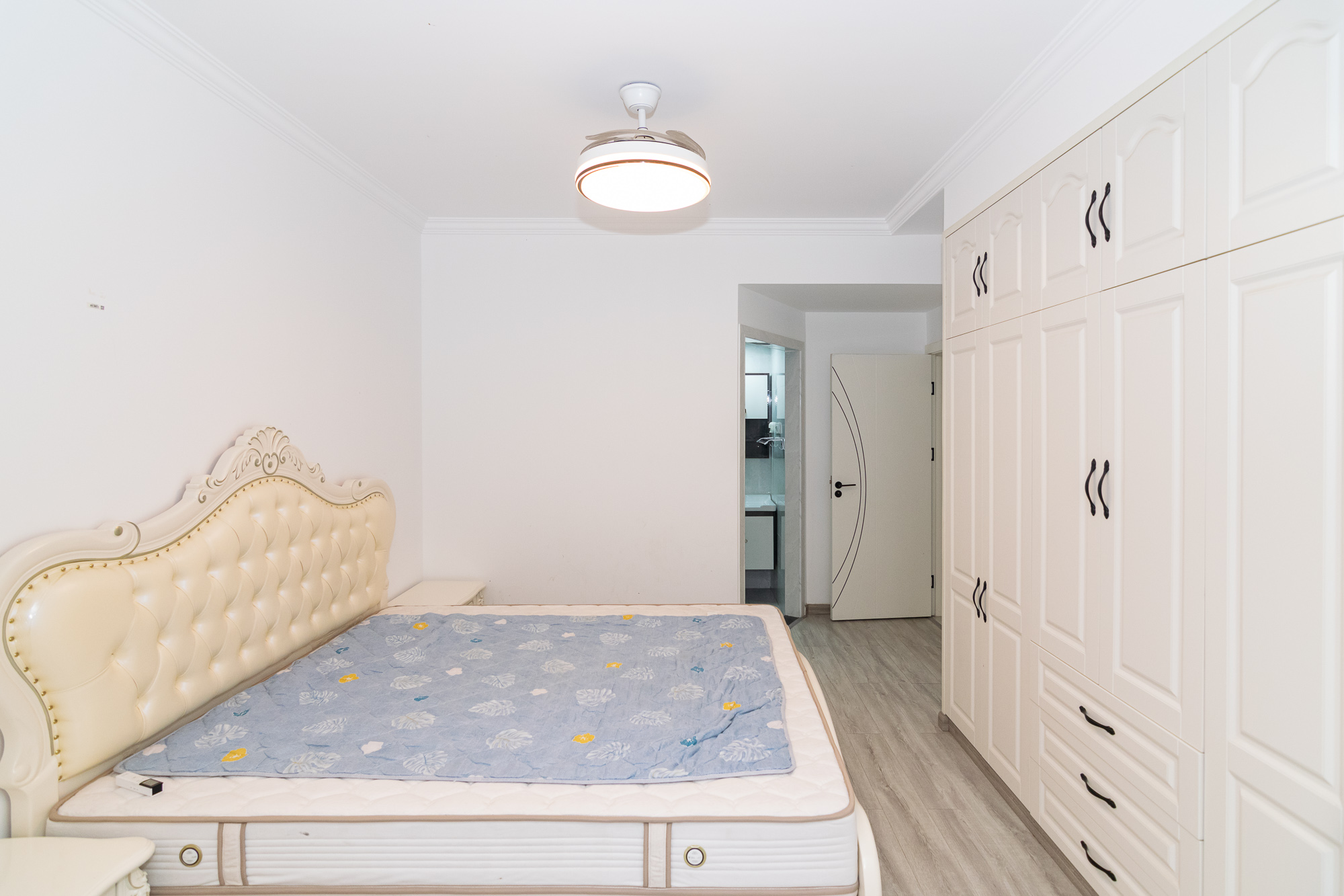 澳海望洲府  3室2厅2卫    89.0万 澳海望洲府  3室2厅2卫    89.0万卧室